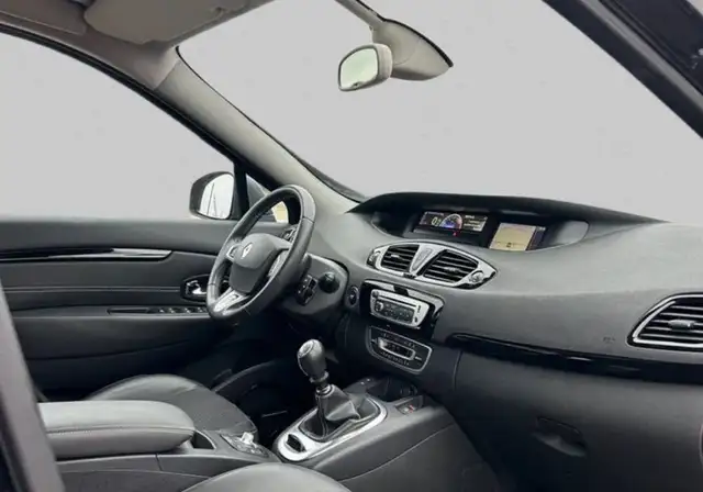 Renault Scenic view 8