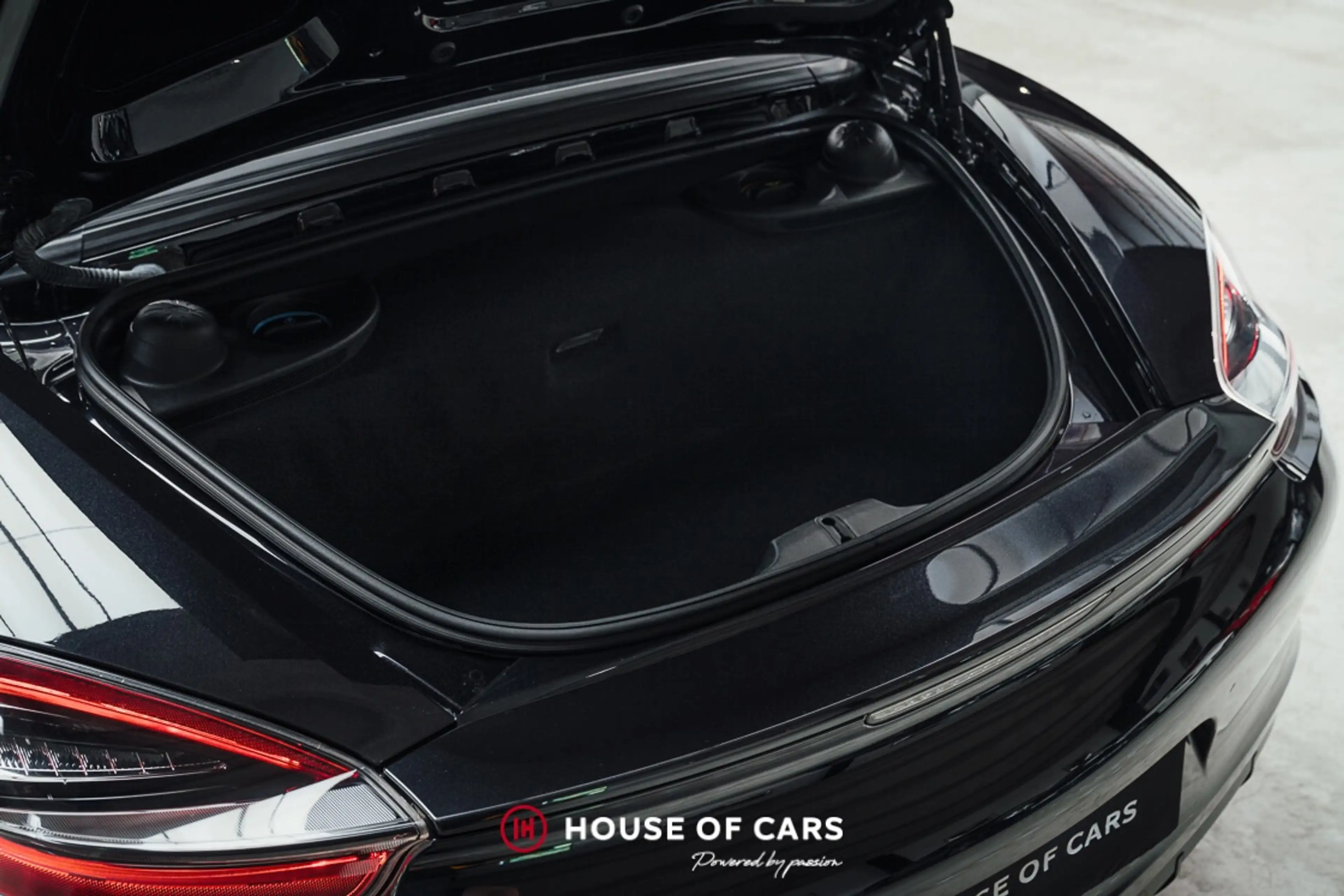 Porsche Boxster 981 GTS PDK TRIPLE BLACK - 1ST OWNER* — photo 13