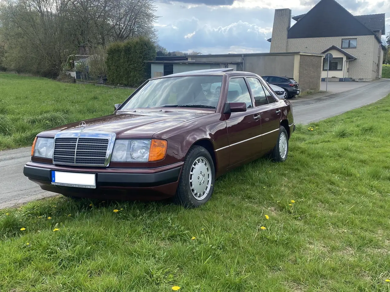 Mercedes-Benz E 230