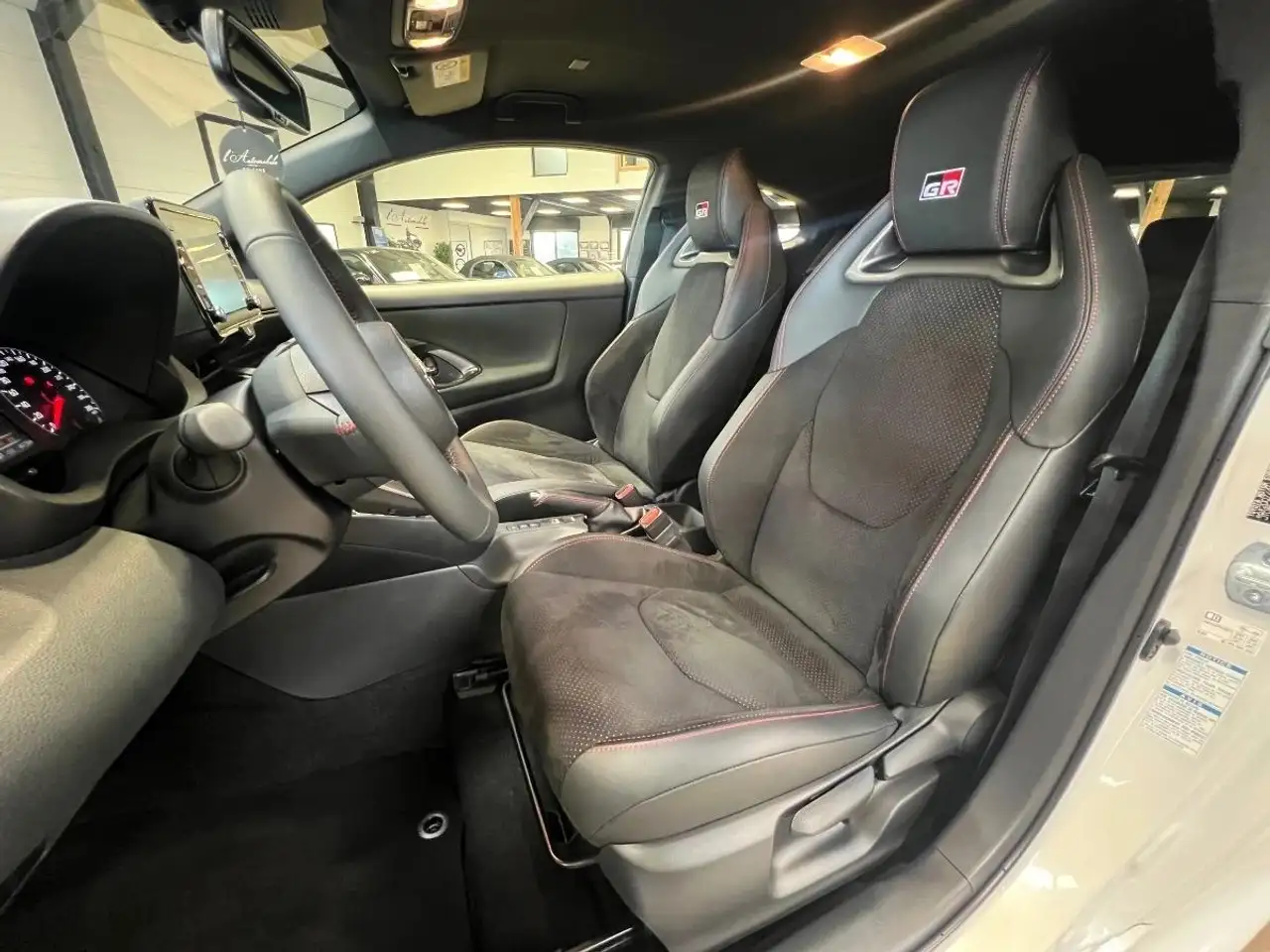 Toyota Yaris Yaris — photo 17