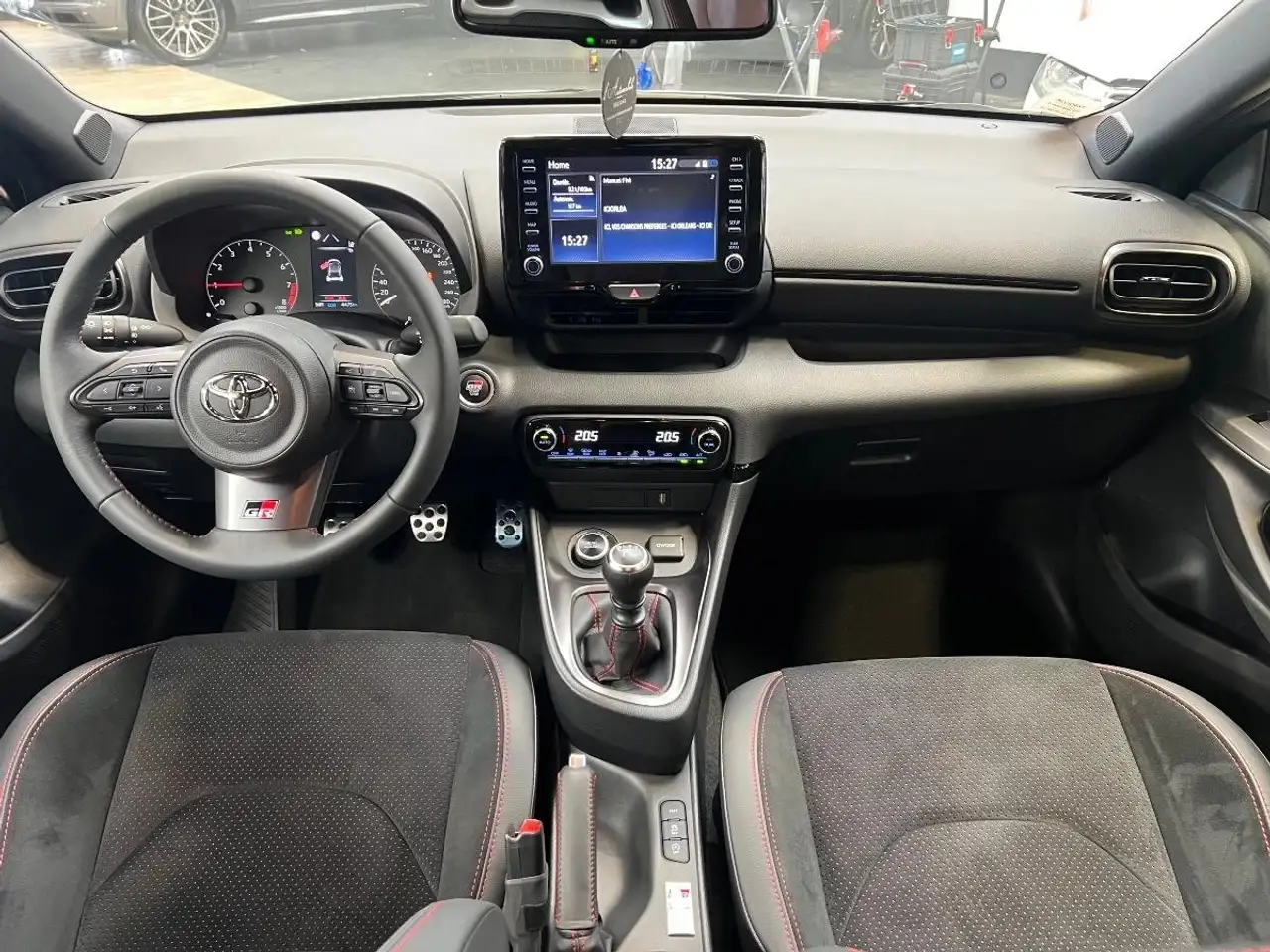 Toyota Yaris Yaris — photo 11