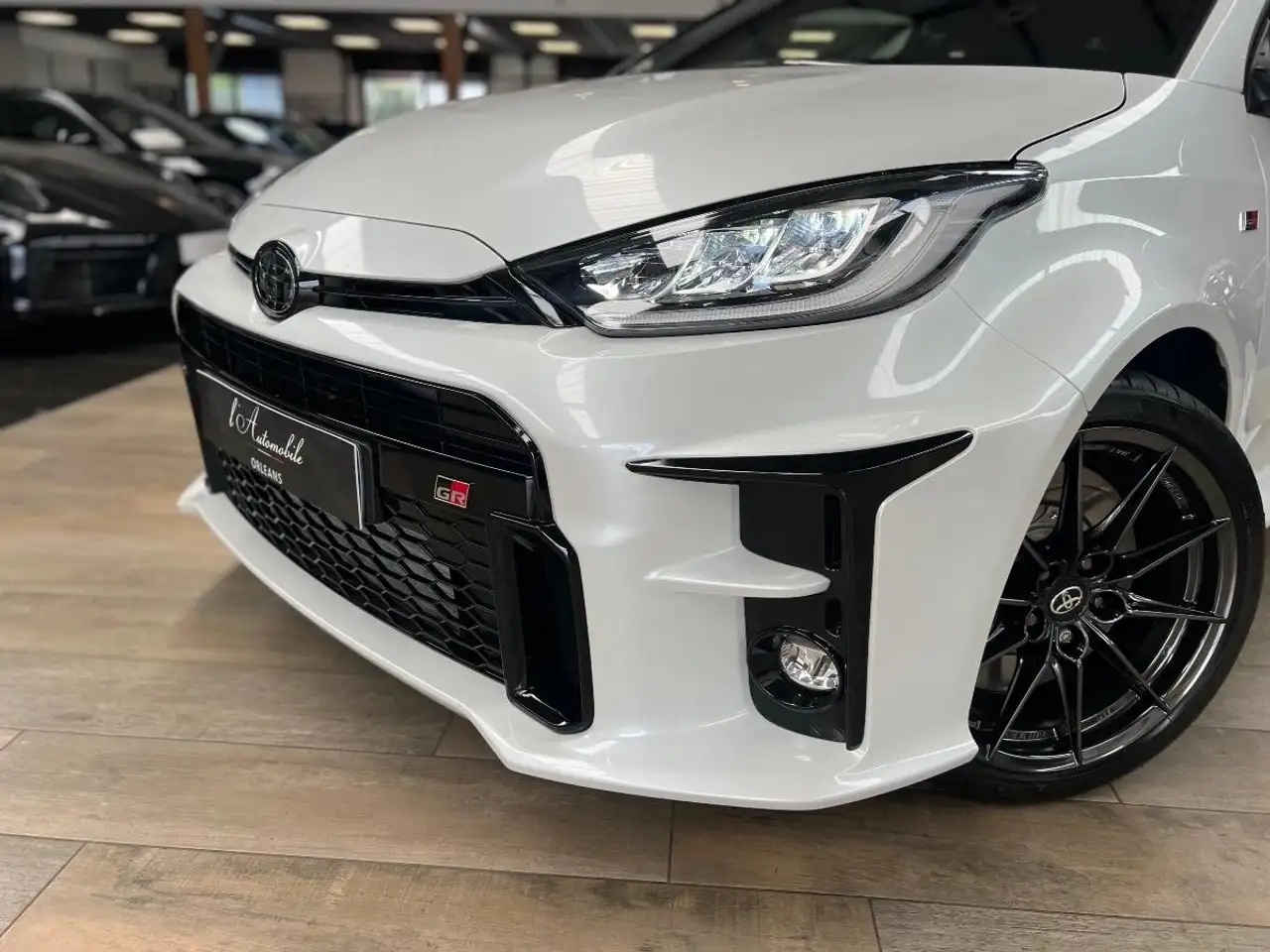 Toyota Yaris Yaris — photo 2
