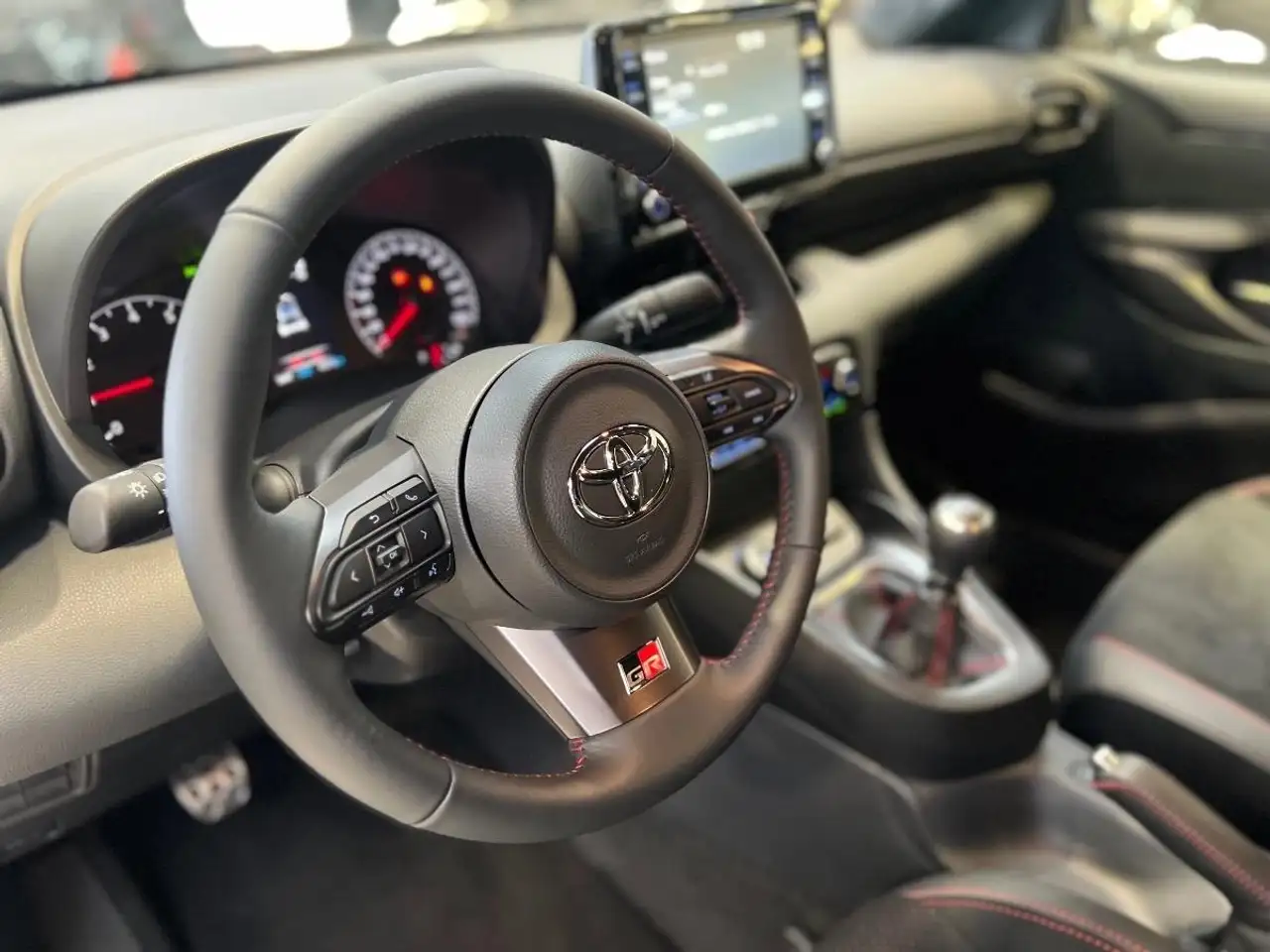 Toyota Yaris Yaris — photo 12