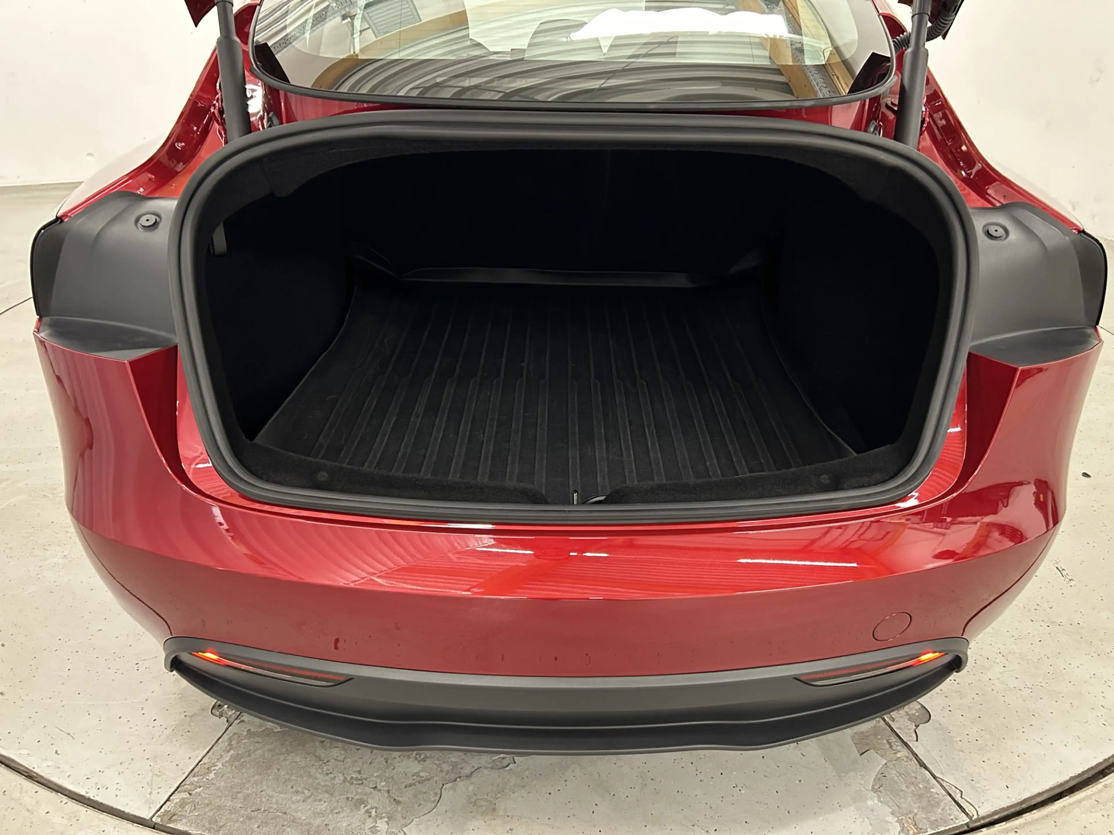 Tesla Model 3 Long Range AWD — photo 15