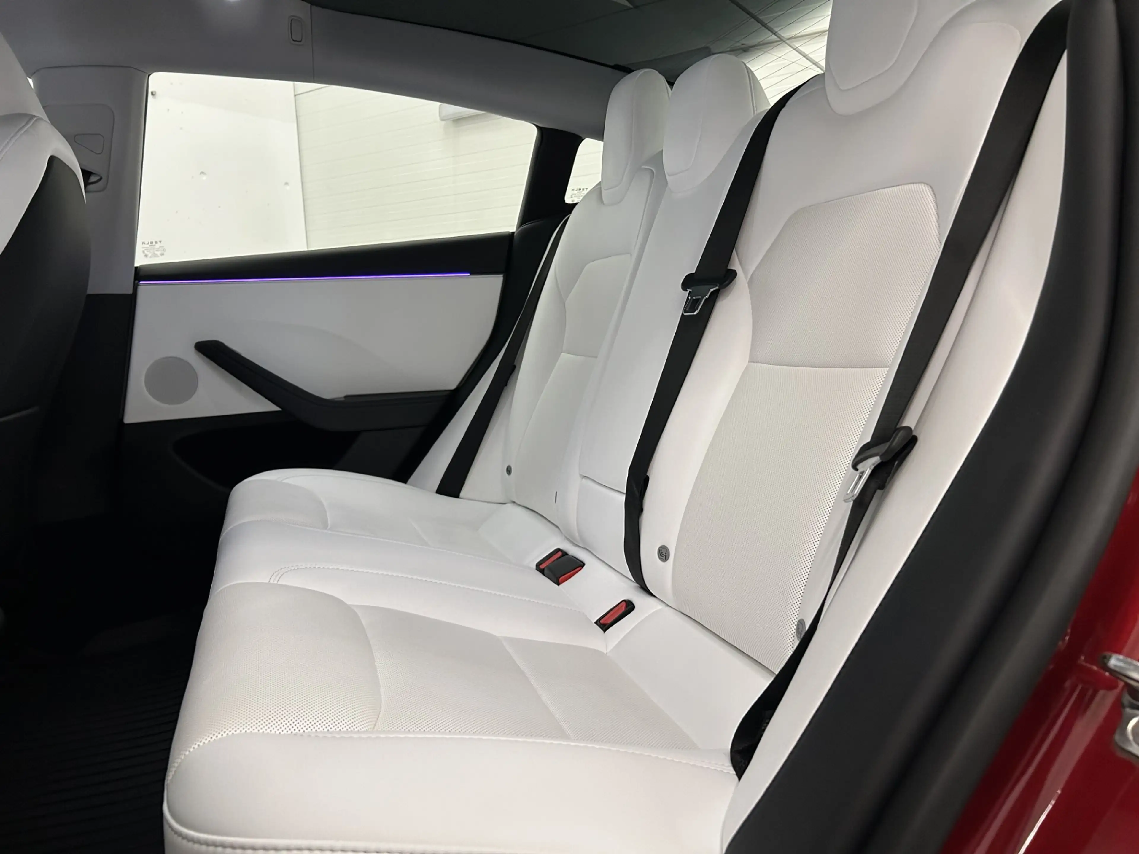 Tesla Model 3 Long Range AWD — photo 14