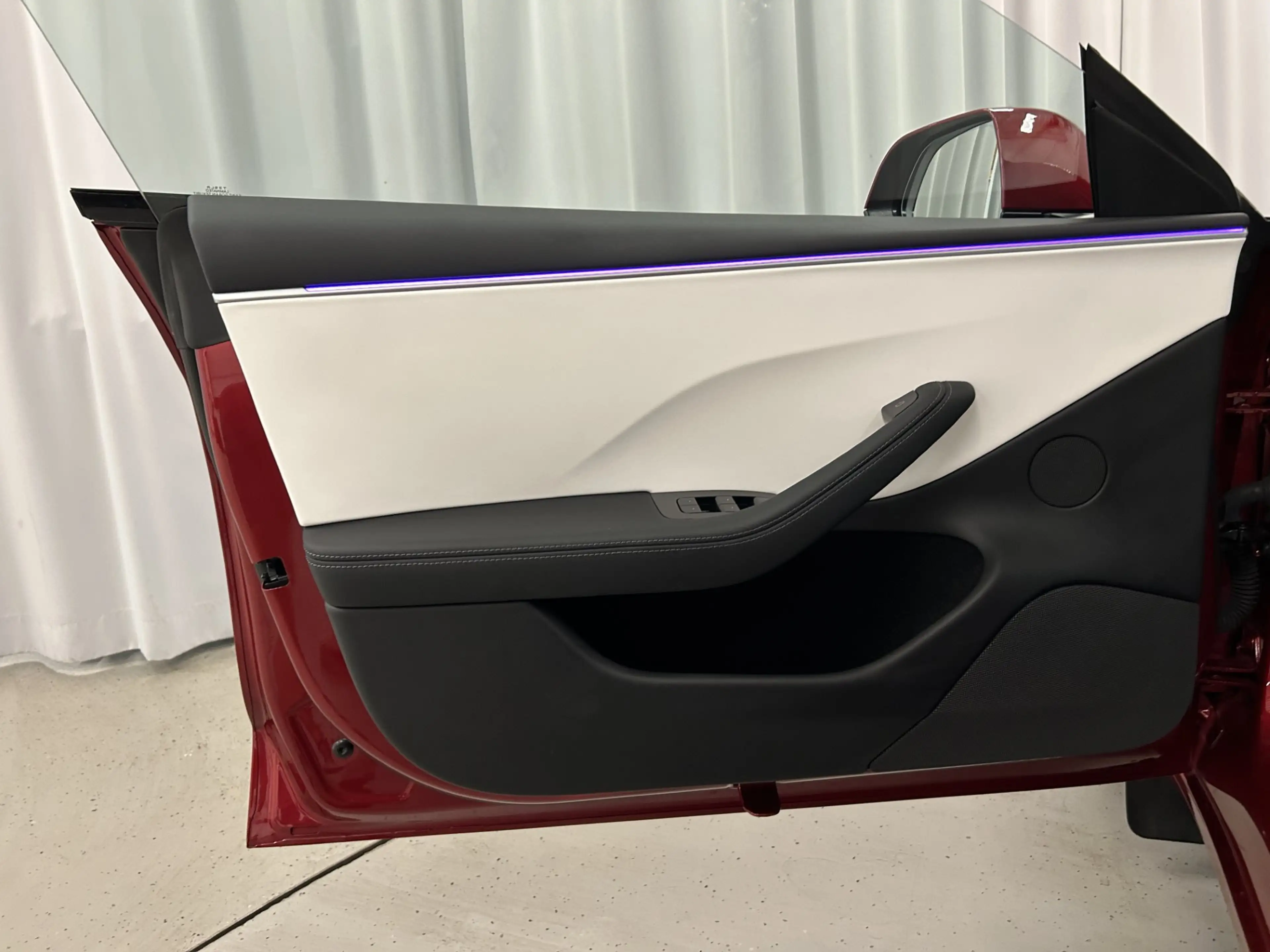 Tesla Model 3 Long Range AWD — photo 16