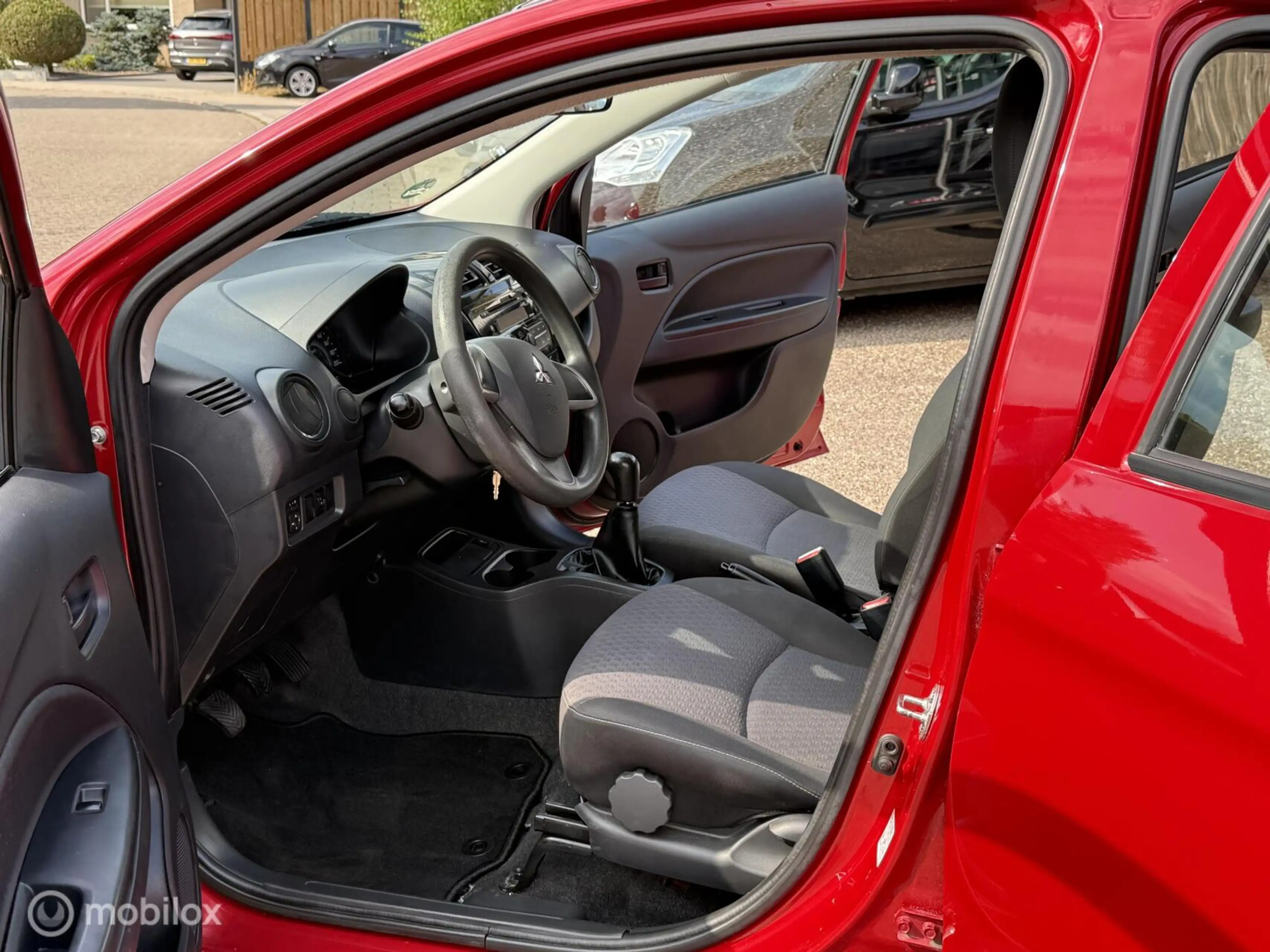 Mitsubishi Space Star 1.0 Cool+ AIRCO 5DRS 1STE EIGN. — photo 9