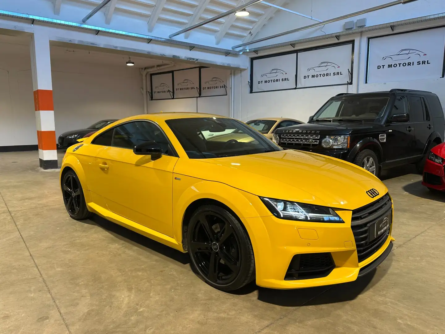 Audi TT Coupé 2.0 TFSI quattro S tronic S line Giallo - 1
