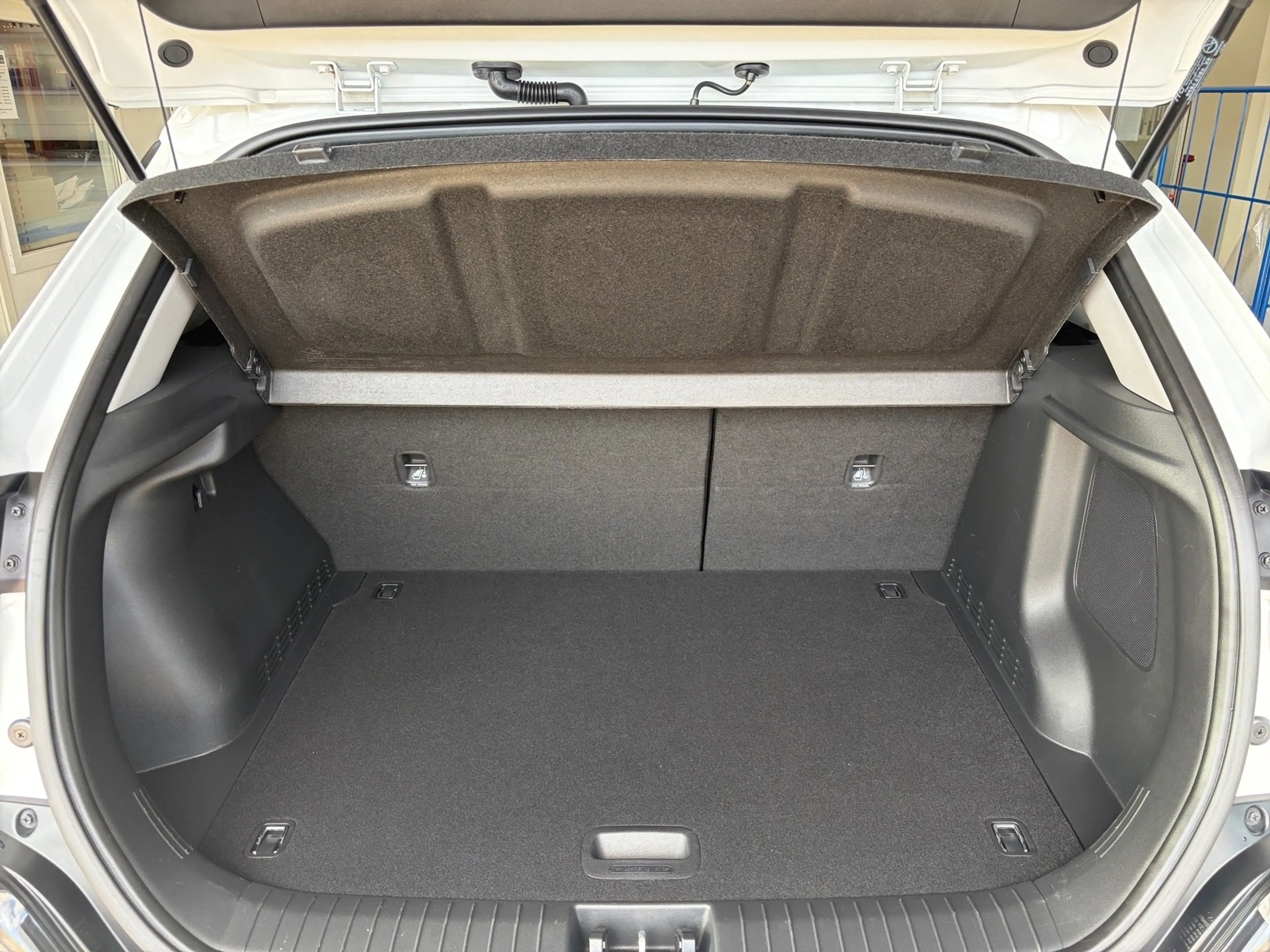 Hyundai KONA E 64-kWh Trend Navi — photo 12
