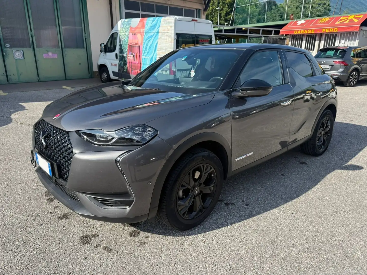 DS Automobiles DS 3 Crossback 1.2 puretech La Premiere 130cv *AUTOMATICA* Gris - 1