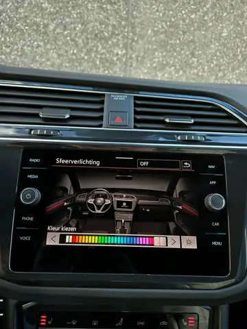 Volkswagen Tiguan view 28