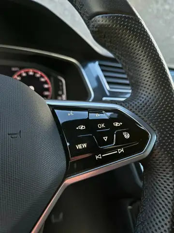 Volkswagen Tiguan view 16