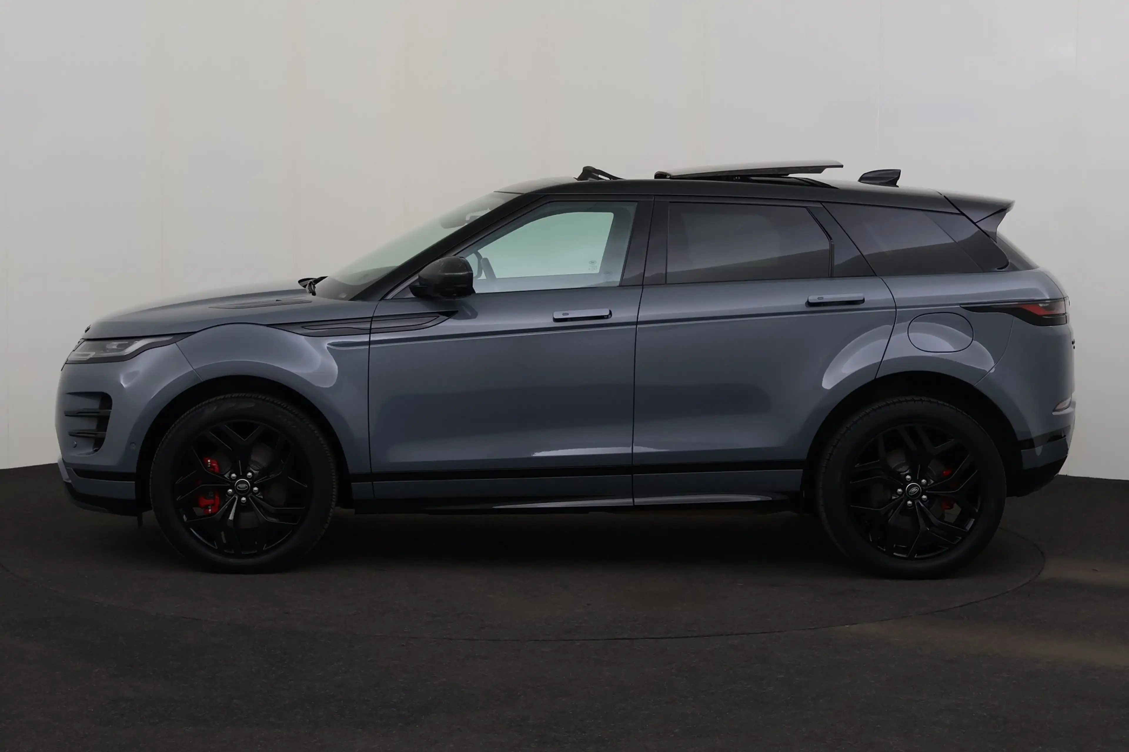 Land Rover Range Rover Evoque P300e PHEV 1.5i + A/T + GPS + LEDER + CAMERA + PDC — photo 2