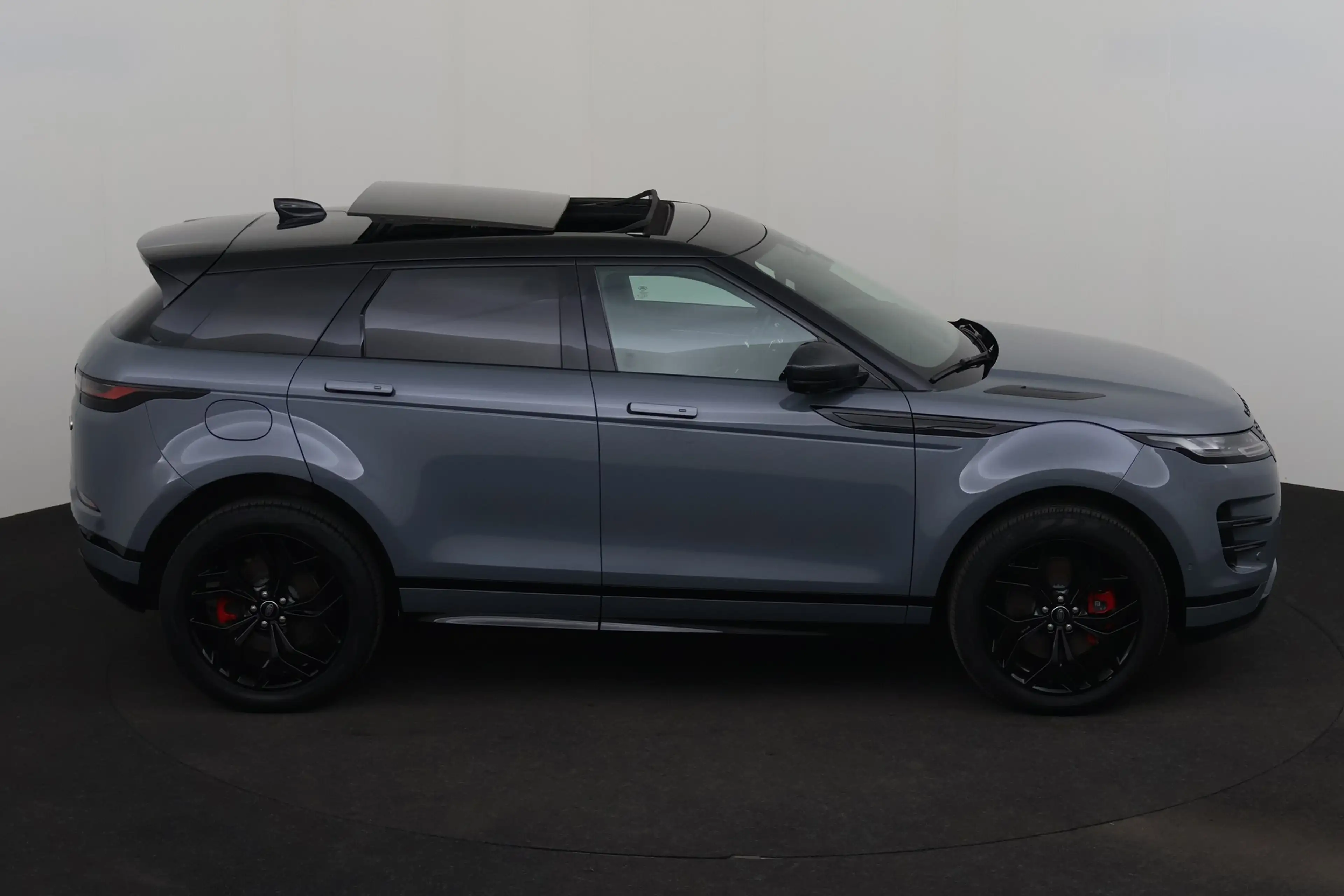 Land Rover Range Rover Evoque P300e PHEV 1.5i + A/T + GPS + LEDER + CAMERA + PDC — photo 5