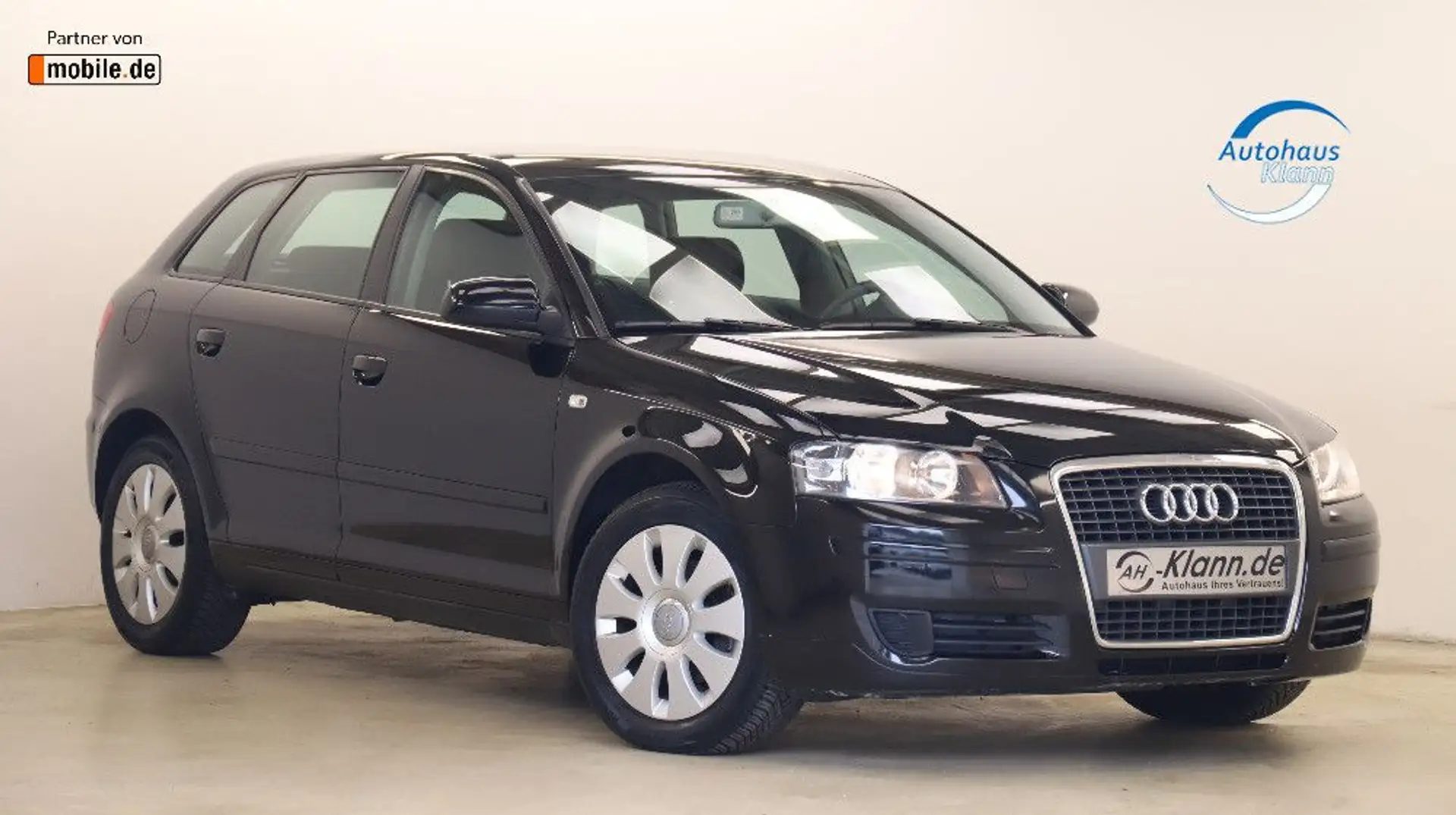 Audi A3 Sportback 1.6 102PS Attraction Klima 1.Hand Noir - 1