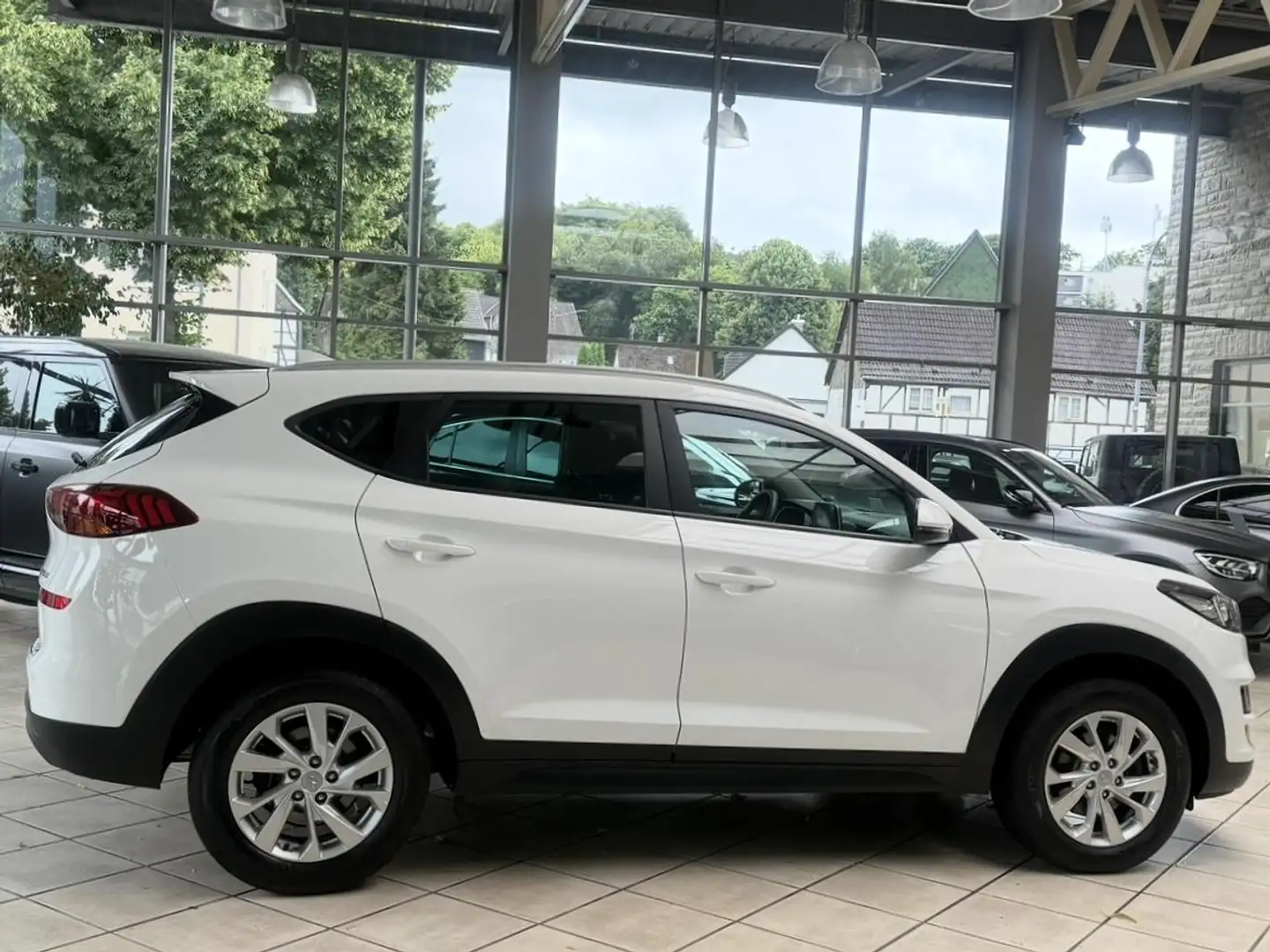 Hyundai TUCSON TUCSON 1.6*CARPLAY*SHZ*LKHZ*RFK*TPM*NAV*DAB* Alb - 2