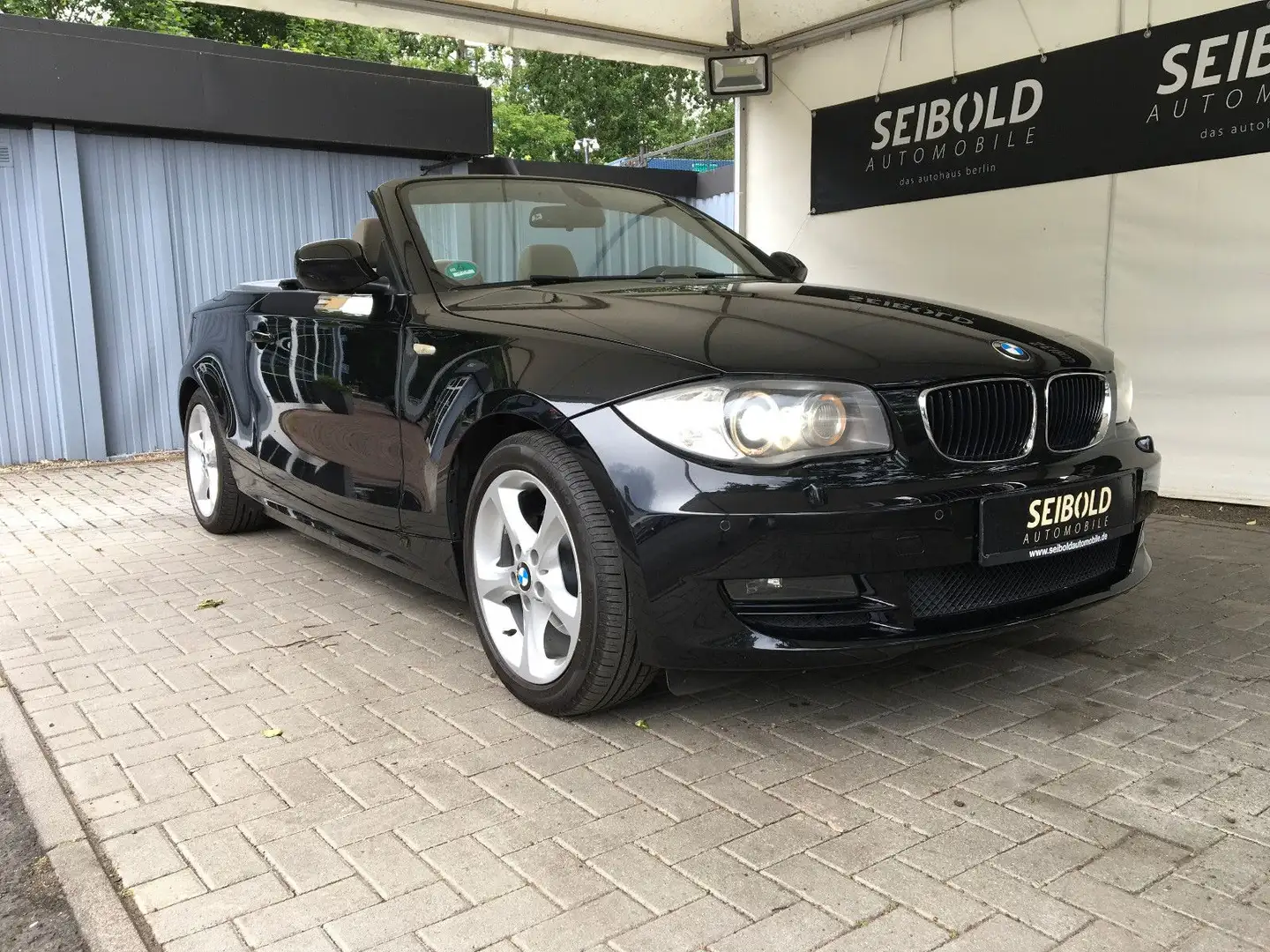 BMW 120 Cabrio 120i/Autom/Leder/Xen/Tempo/PDC/Sitzh Schwarz - 2