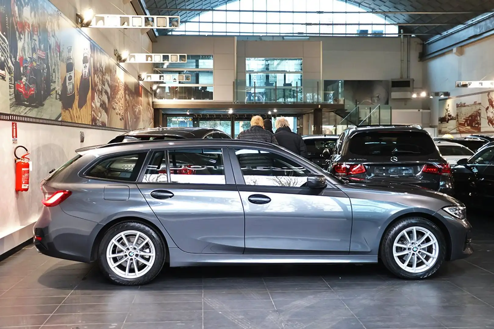 BMW 318 d 48V Touring Business Adv. - VIRTUAL/SEDILI SPORT Grigio - 2