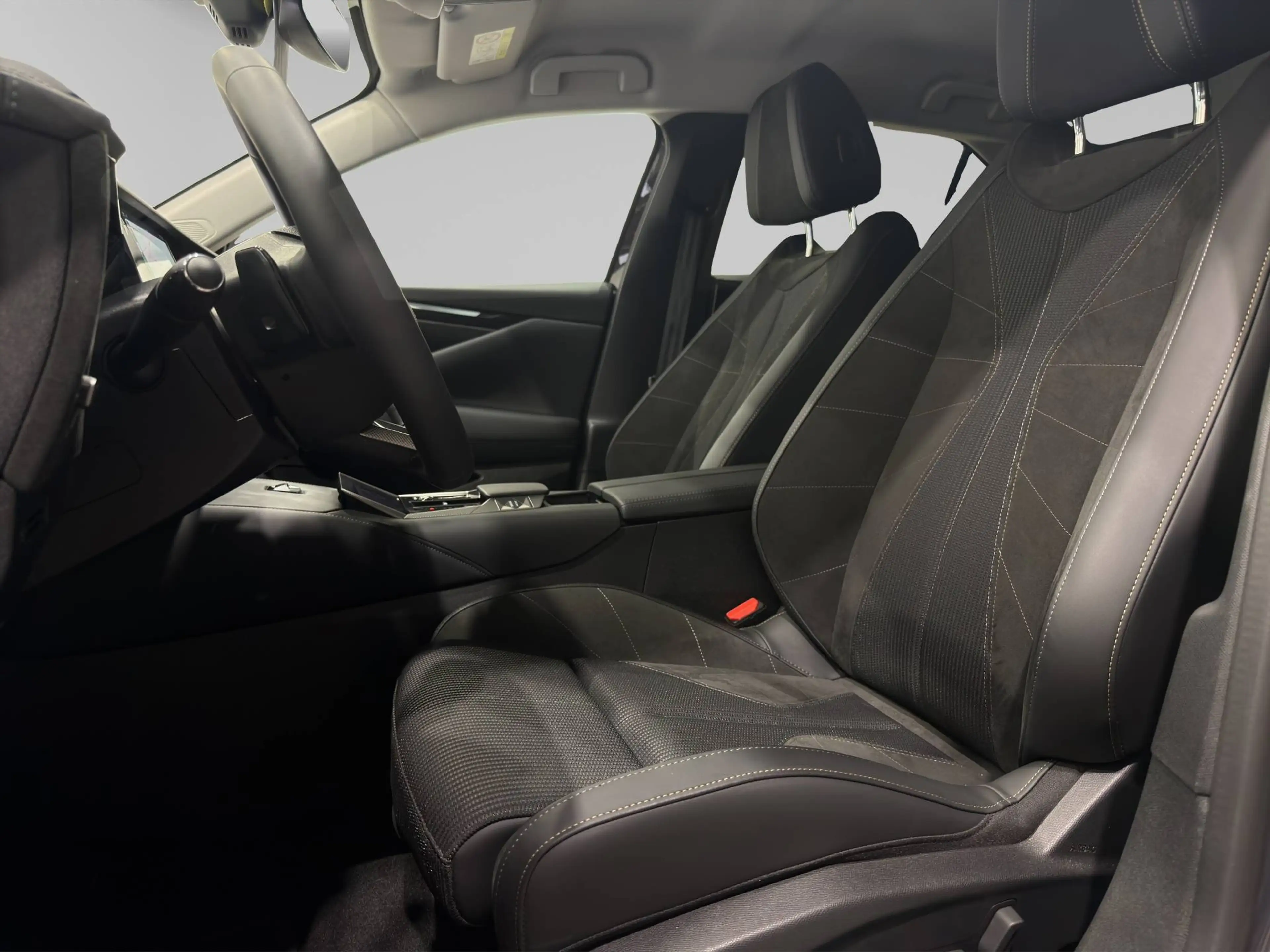 DS Automobiles N°4 ETOILE ***HEATED SEATS*MATRIX LIGHTS*** — photo 10