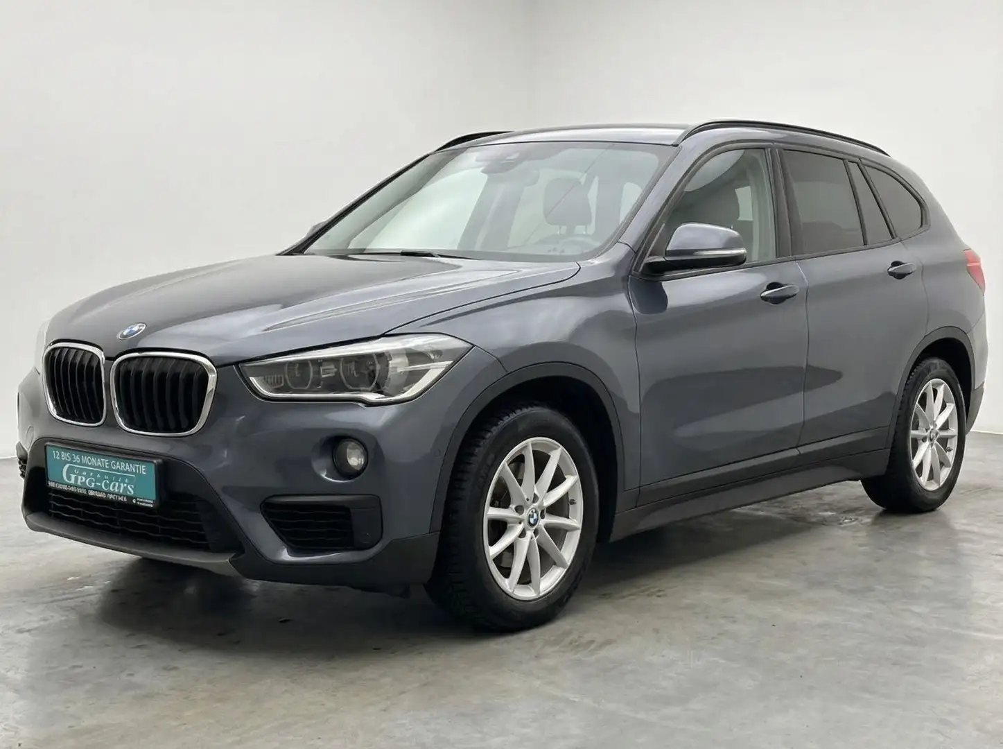 BMW X1 18d LED NAVI *Garantie* 1Hand PDC EU6 Gris - 1