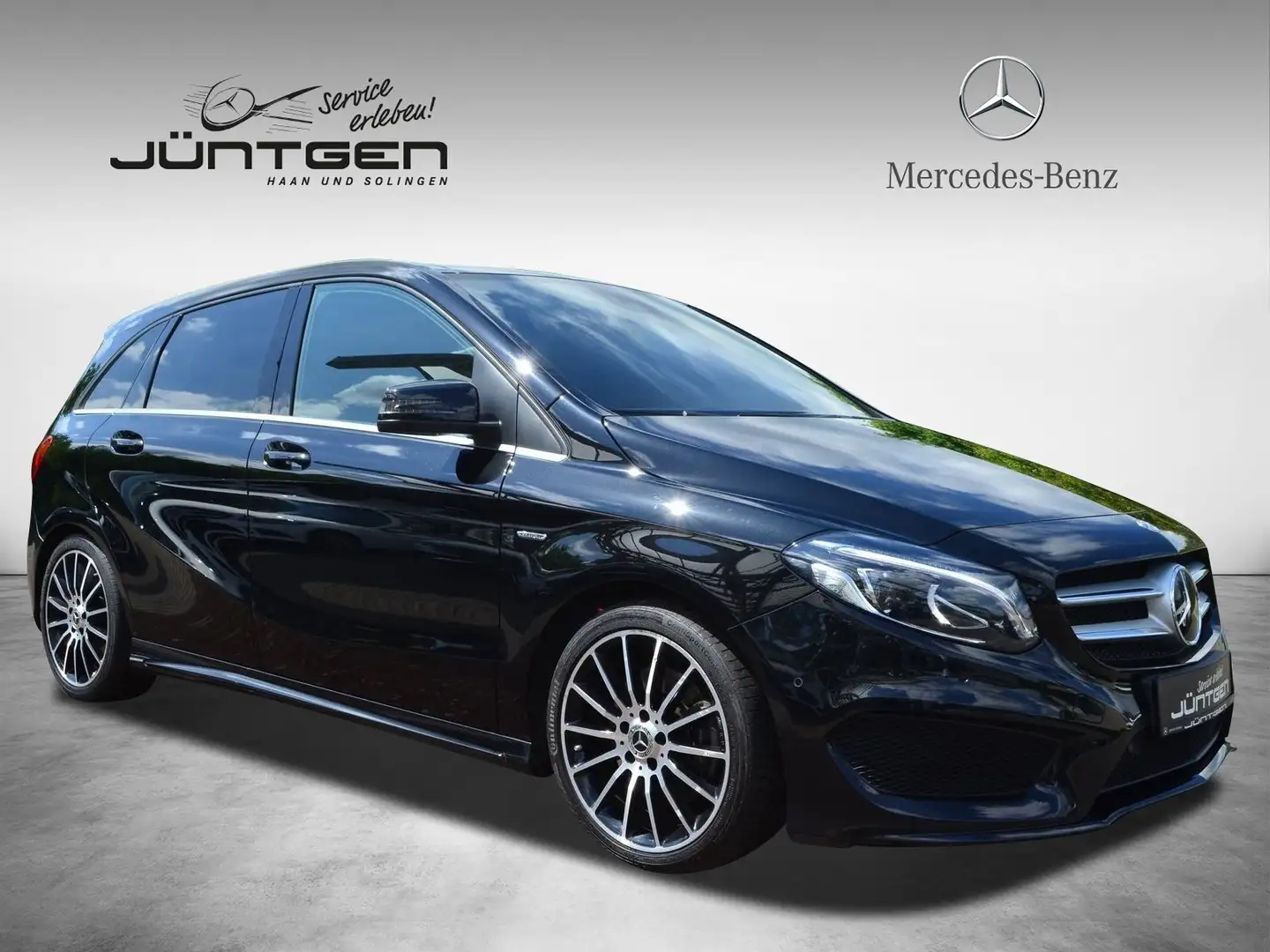 Mercedes-Benz B 220 d AMG Line PANO DSC RFK STHZ NAVI LED TOTW Zwart - 1