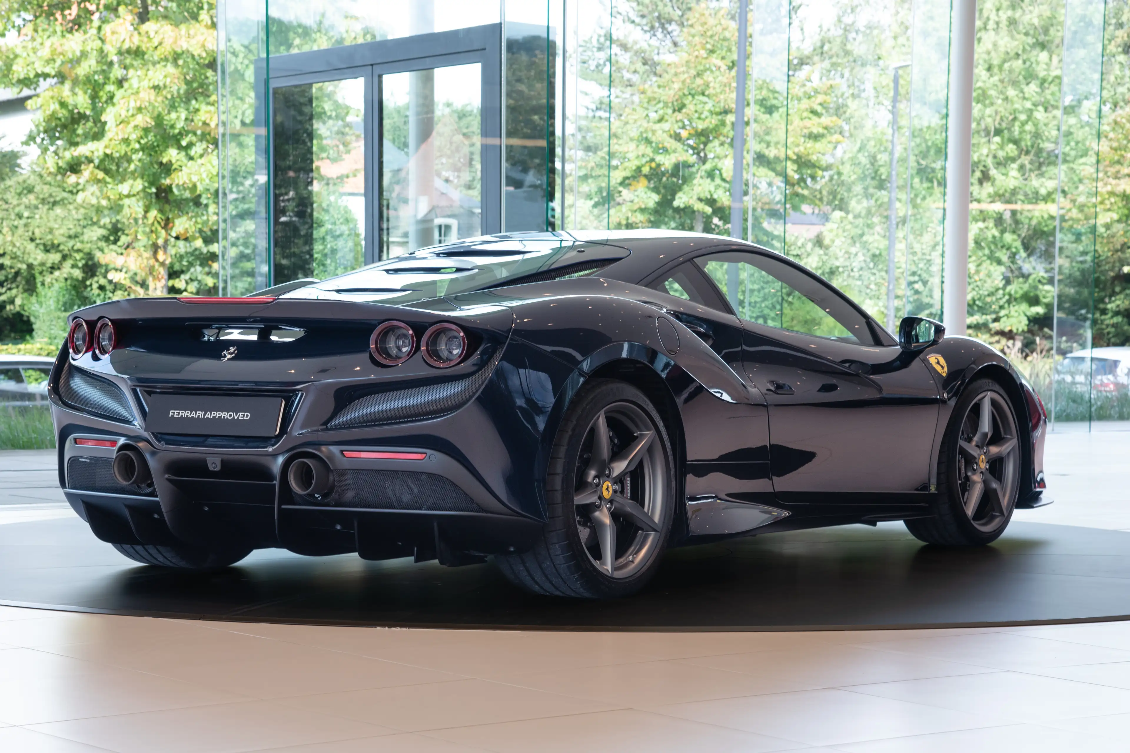 Ferrari F8 Tributo Blu Pozzi | 1 Owner | Full Electric Seats — photo 5
