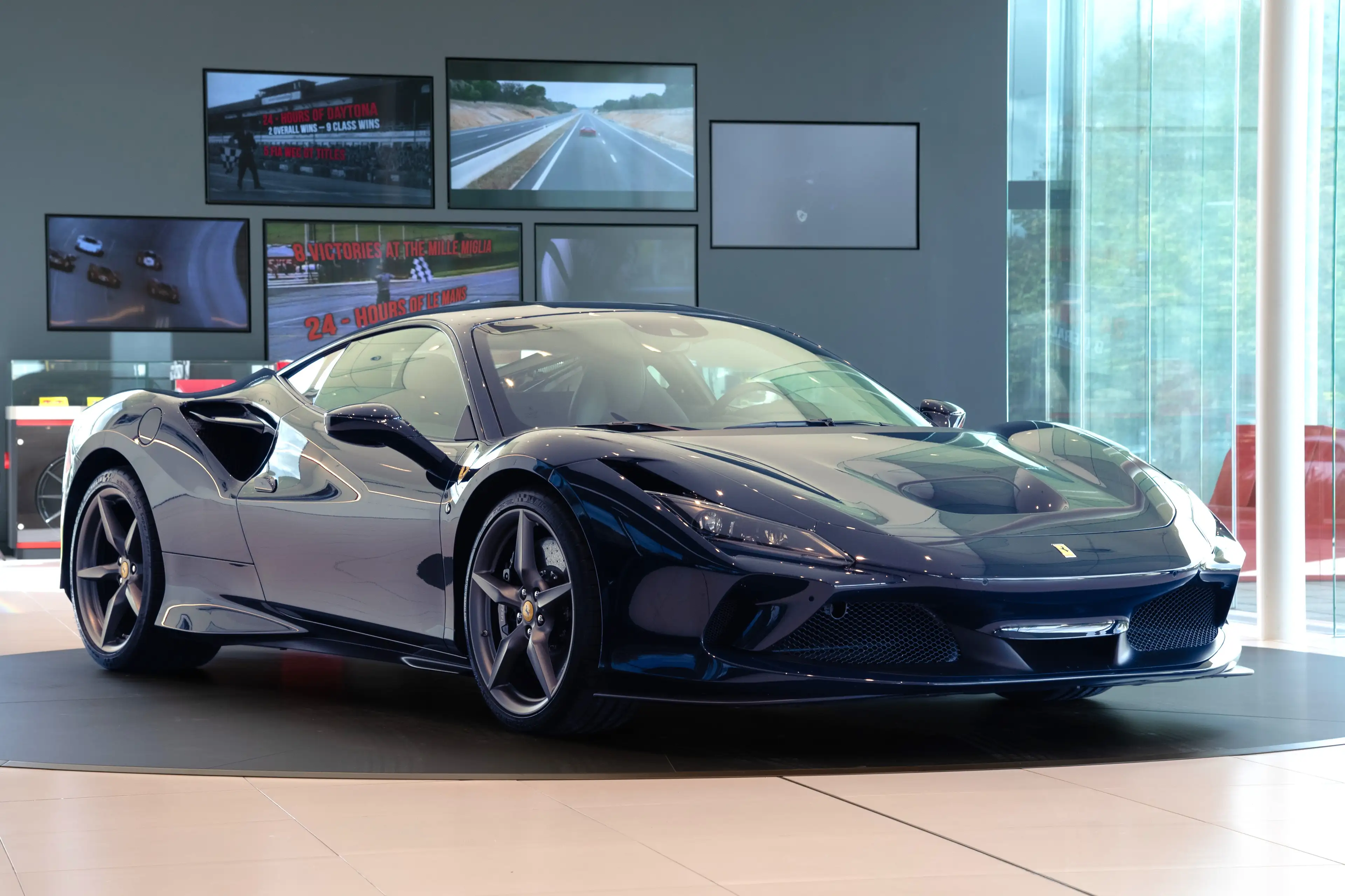 Ferrari F8 Tributo Blu Pozzi | 1 Owner | Full Electric Seats — photo 3