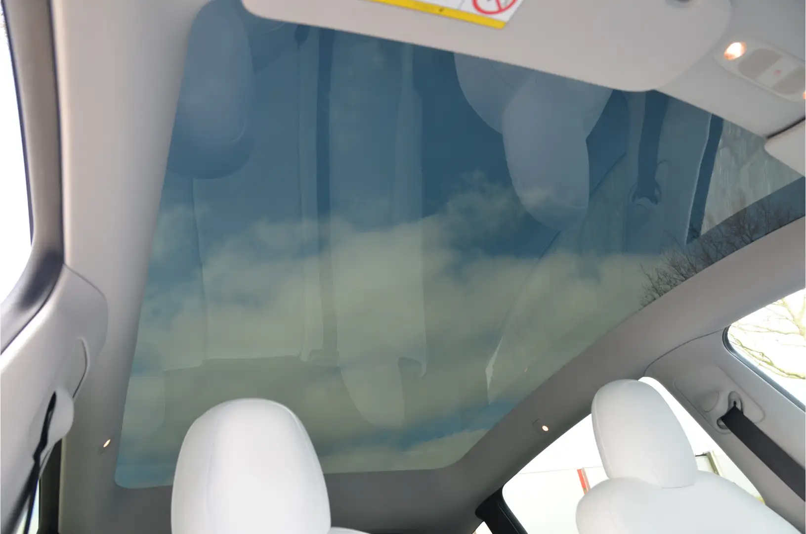 Tesla Model Y Long Range AWD 75 kWh Enhanced AutoPilot (twv 3.80 Wit - 2