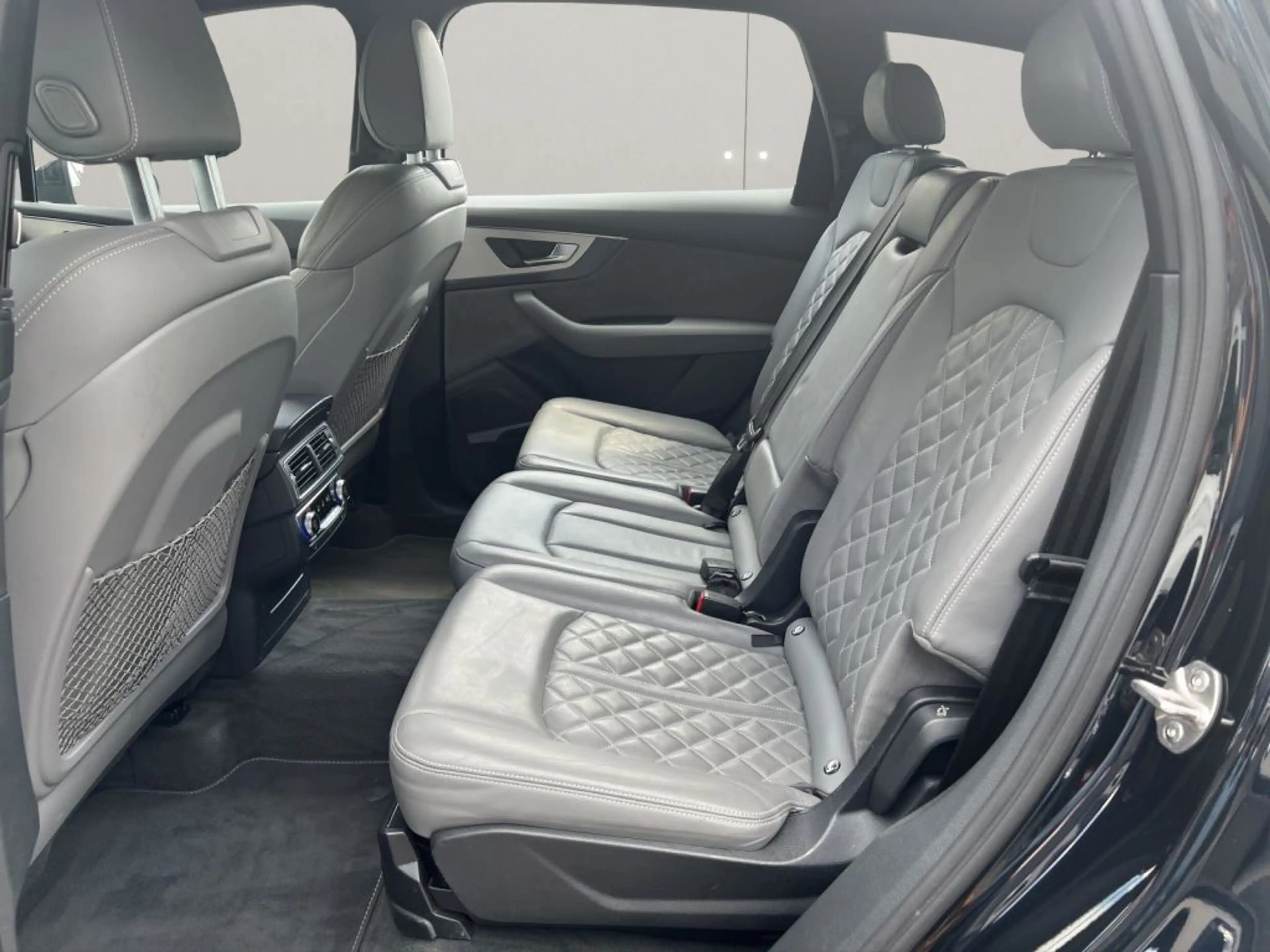 Audi SQ7 4.0 TDI quattro tiptronic +HUD+NAVI+StHZ+ — photo 15