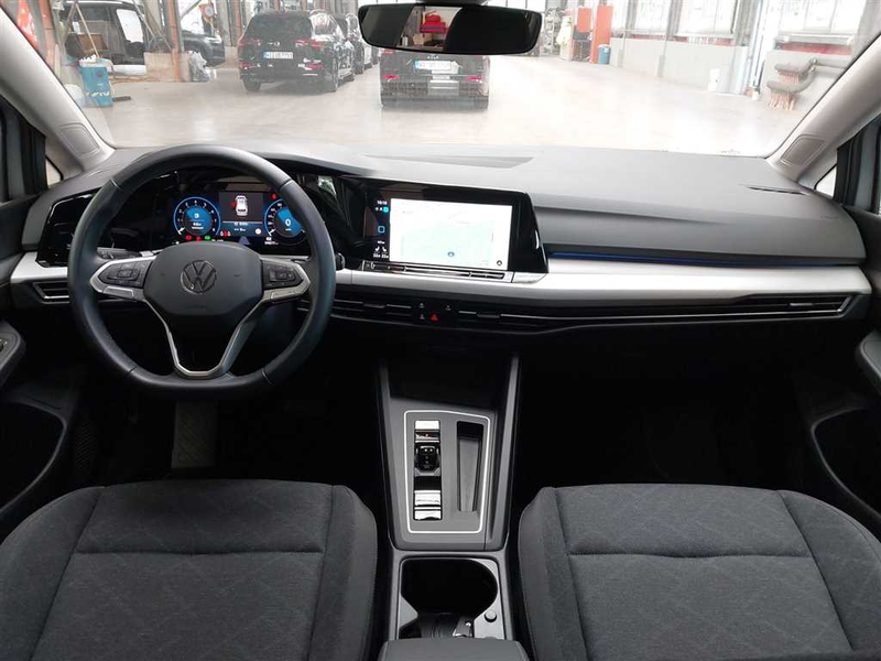 Volkswagen Golf Life 1.0 eTSI DSG — photo 12