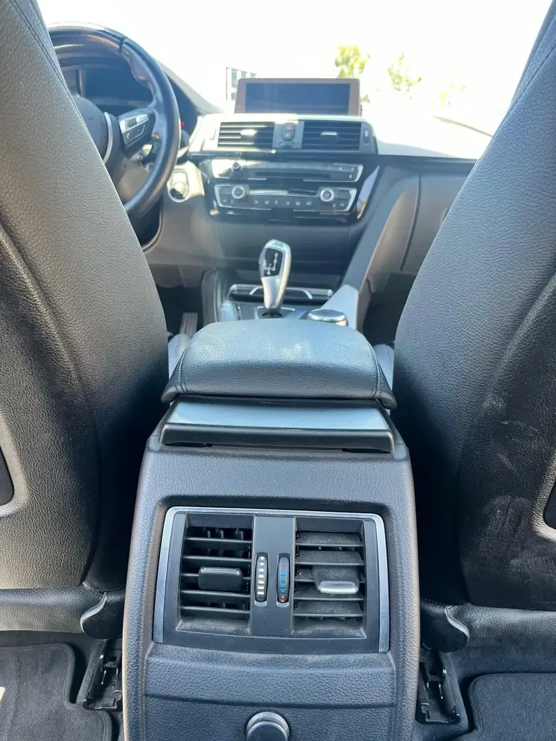 BMW 318 M Sport Nero - 2