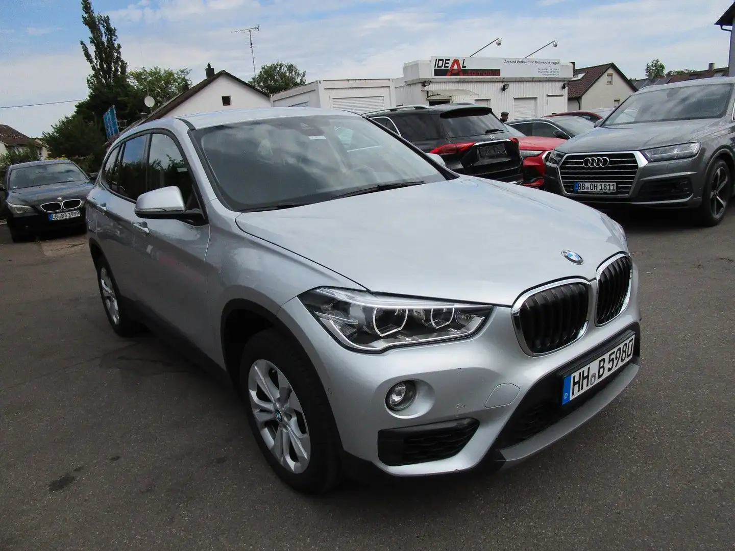 BMW X1 sDrive 18d Aut. SPORTSitz*NAVI*KAMERA*LED*AHK Argent - 2