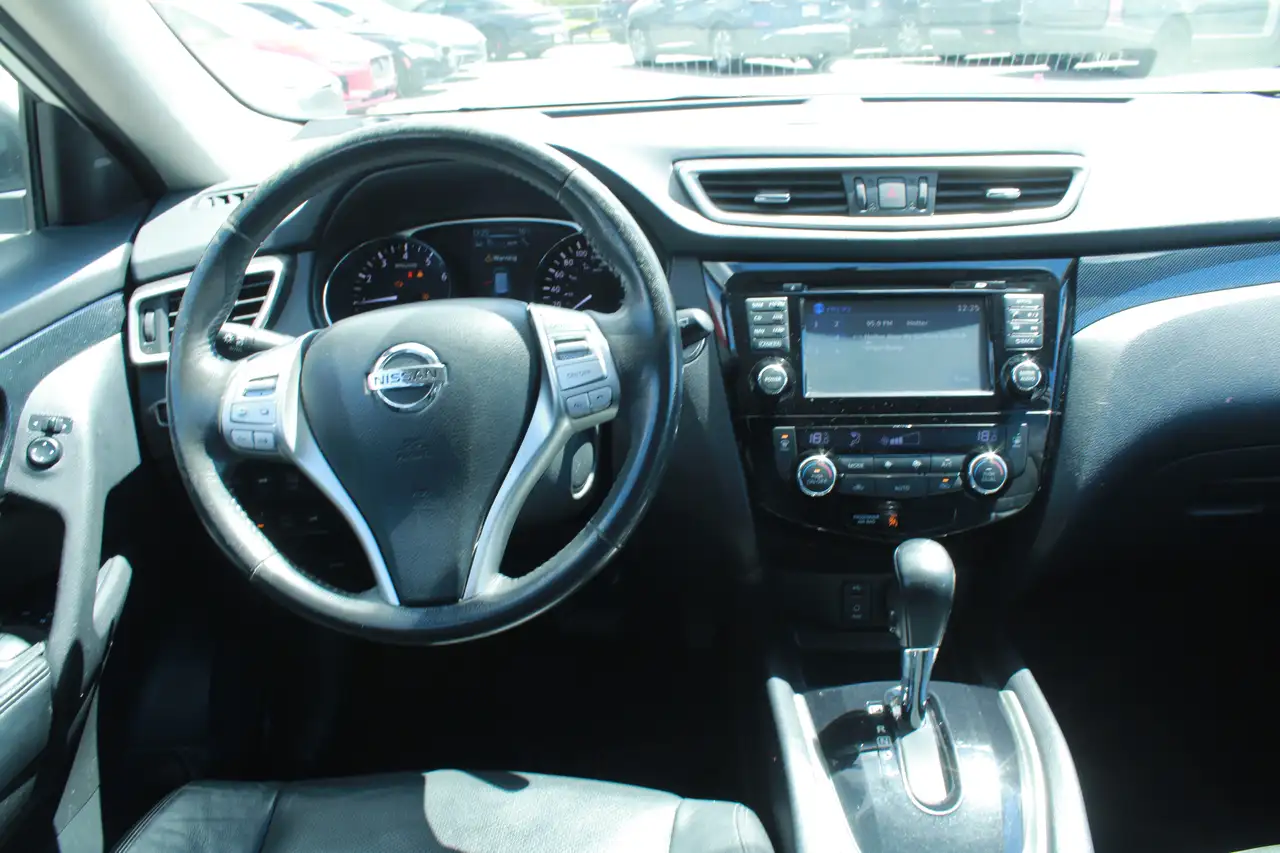Nissan Rogue снимка Nissan Rogue