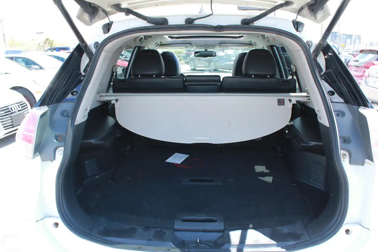 Nissan Rogue снимка Nissan Rogue