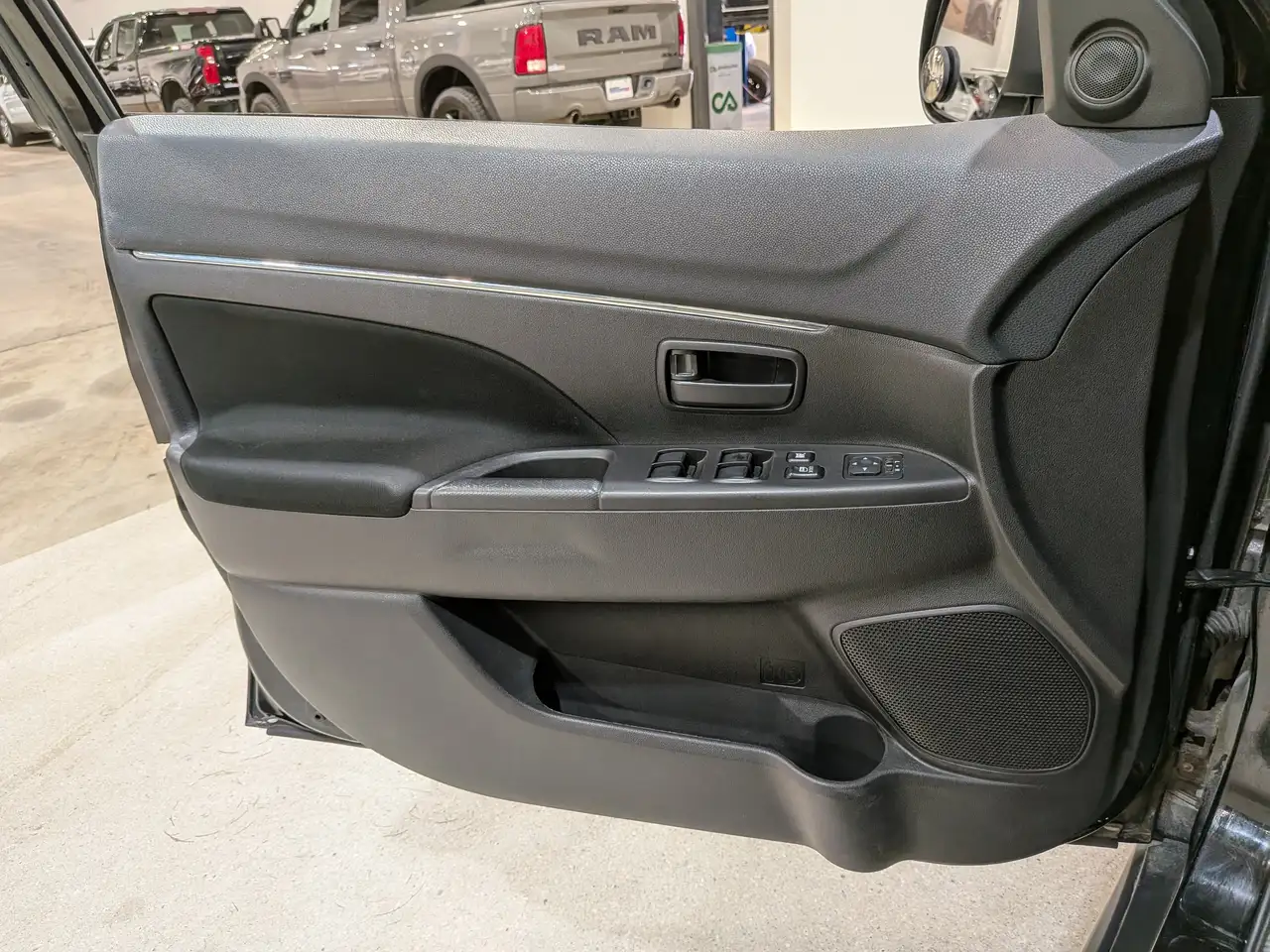Mitsubishi RVR снимка Mitsubishi RVR