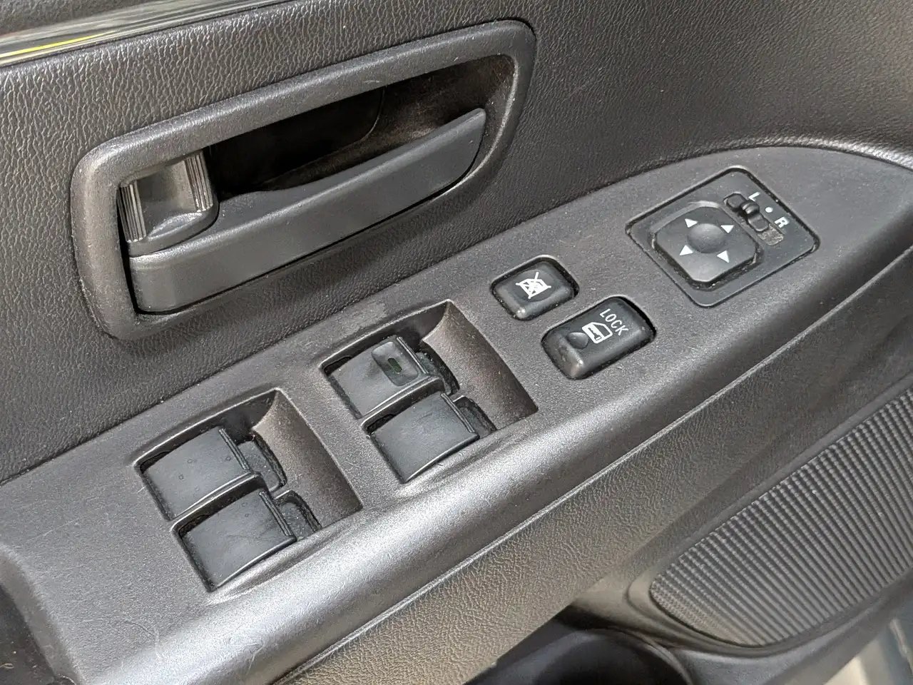 Mitsubishi RVR снимка Mitsubishi RVR