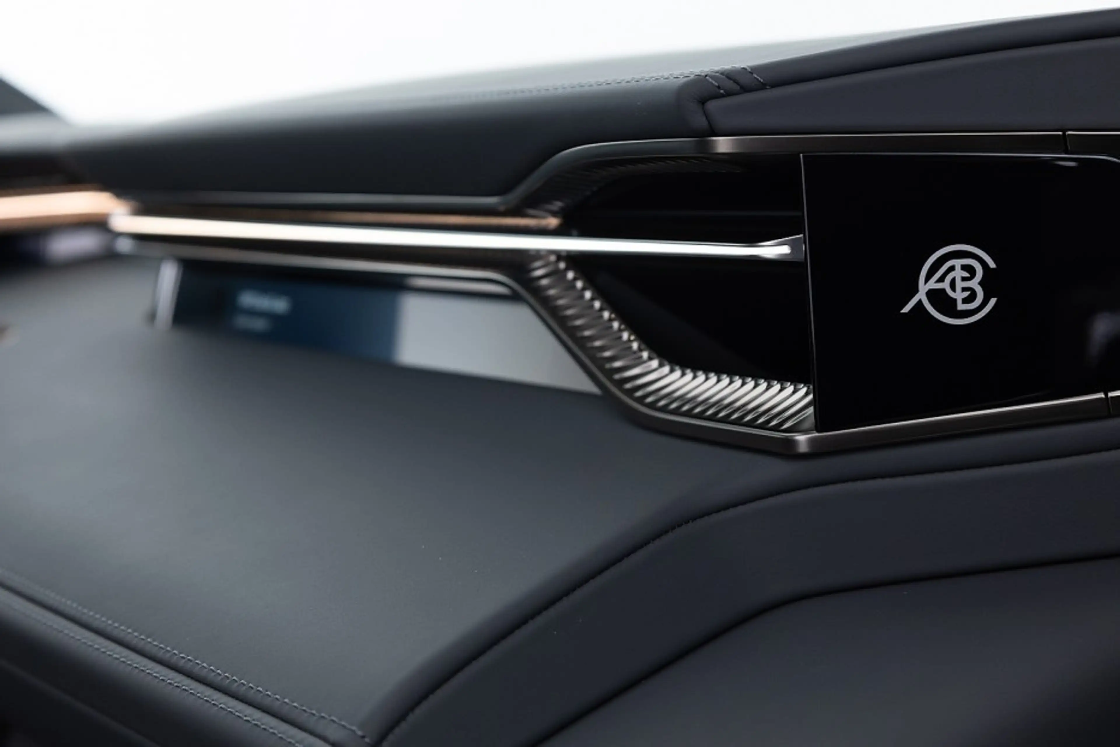 Lotus Eletre EDS 450 S 4WD Executive Seat 112 kWh | PANORAMADAK — photo 16