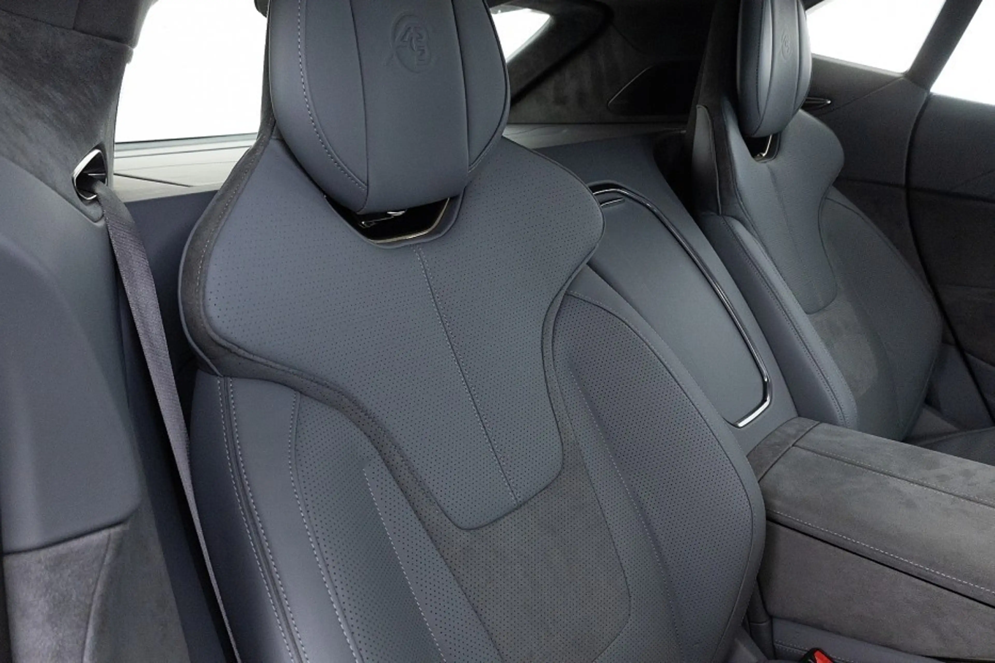 Lotus Eletre EDS 450 S 4WD Executive Seat 112 kWh | PANORAMADAK — photo 26