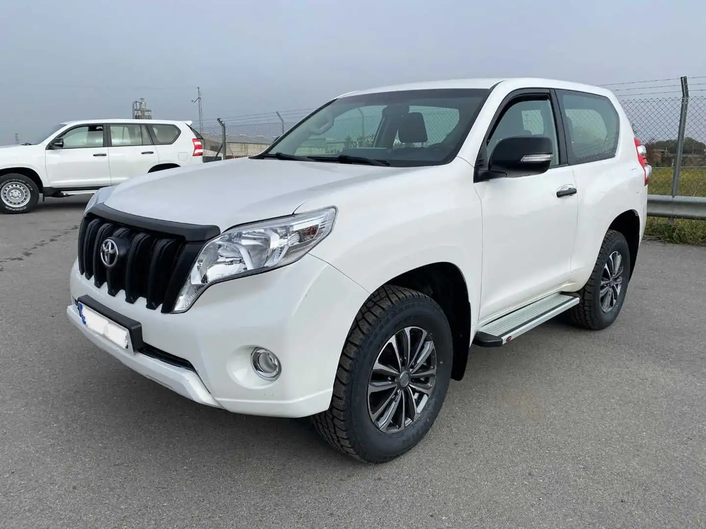 Toyota Land Cruiser D-4D GX Blanc - 1