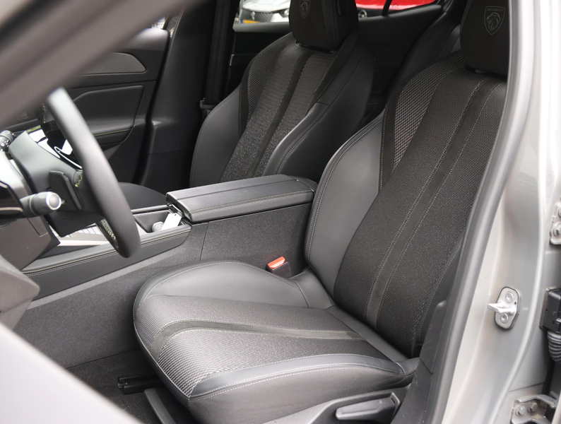 Peugeot 408 1.2 Hybrid 145 e-DCS6 GT | 1e eigenaar | Navigatie — photo 12