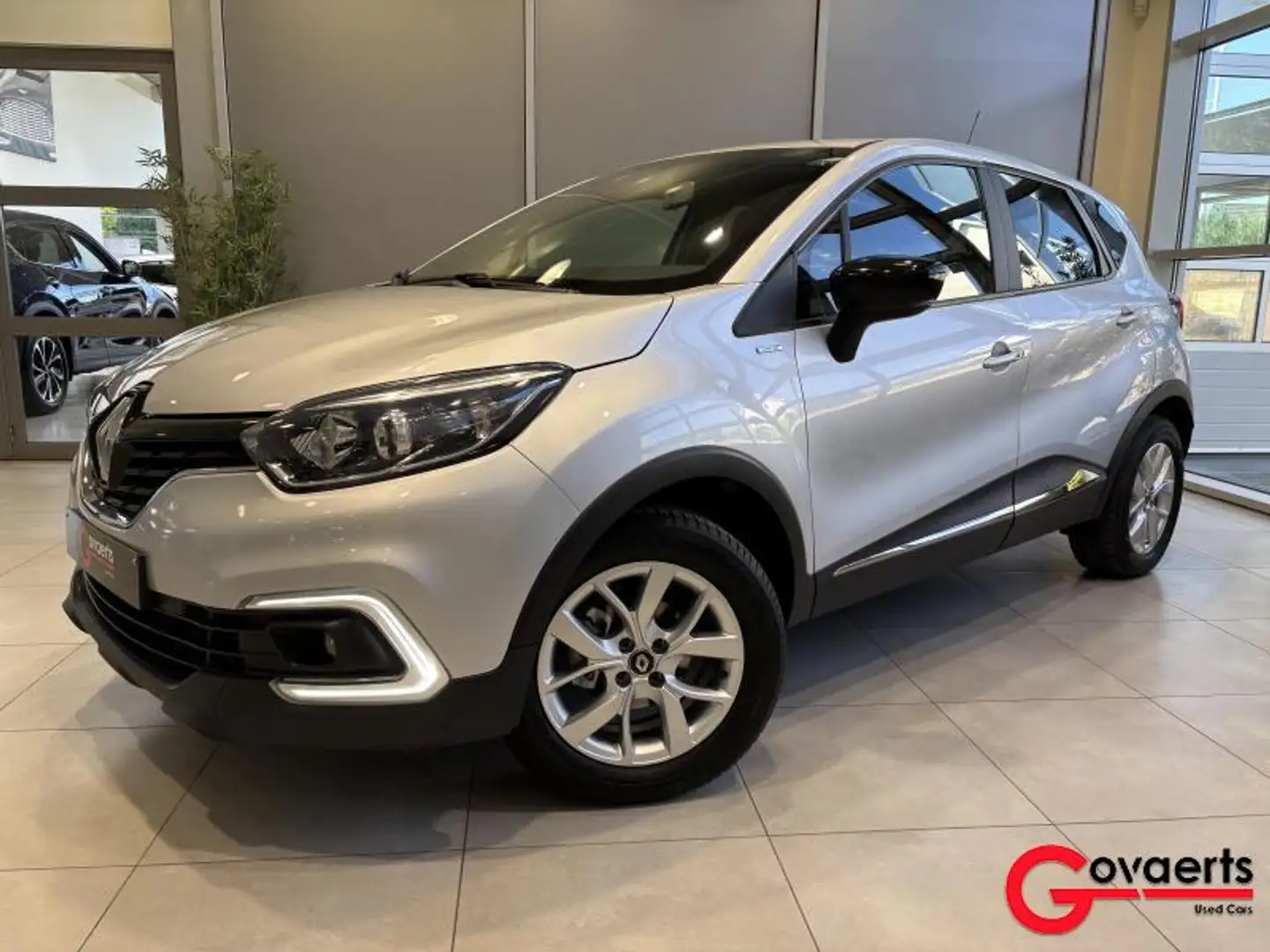 Renault Captur Limited Edition Grijs - 1