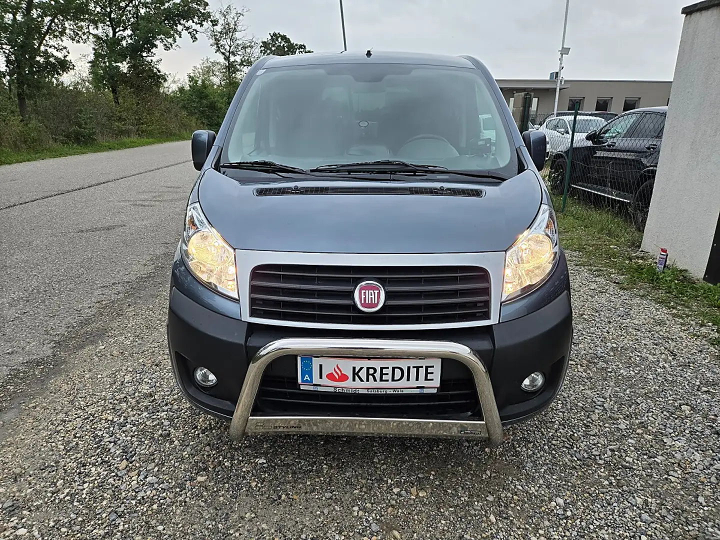 Fiat Scudo Panorama L2H1 2,0 16V Family **Eintausch*Finanz... Grau - 2