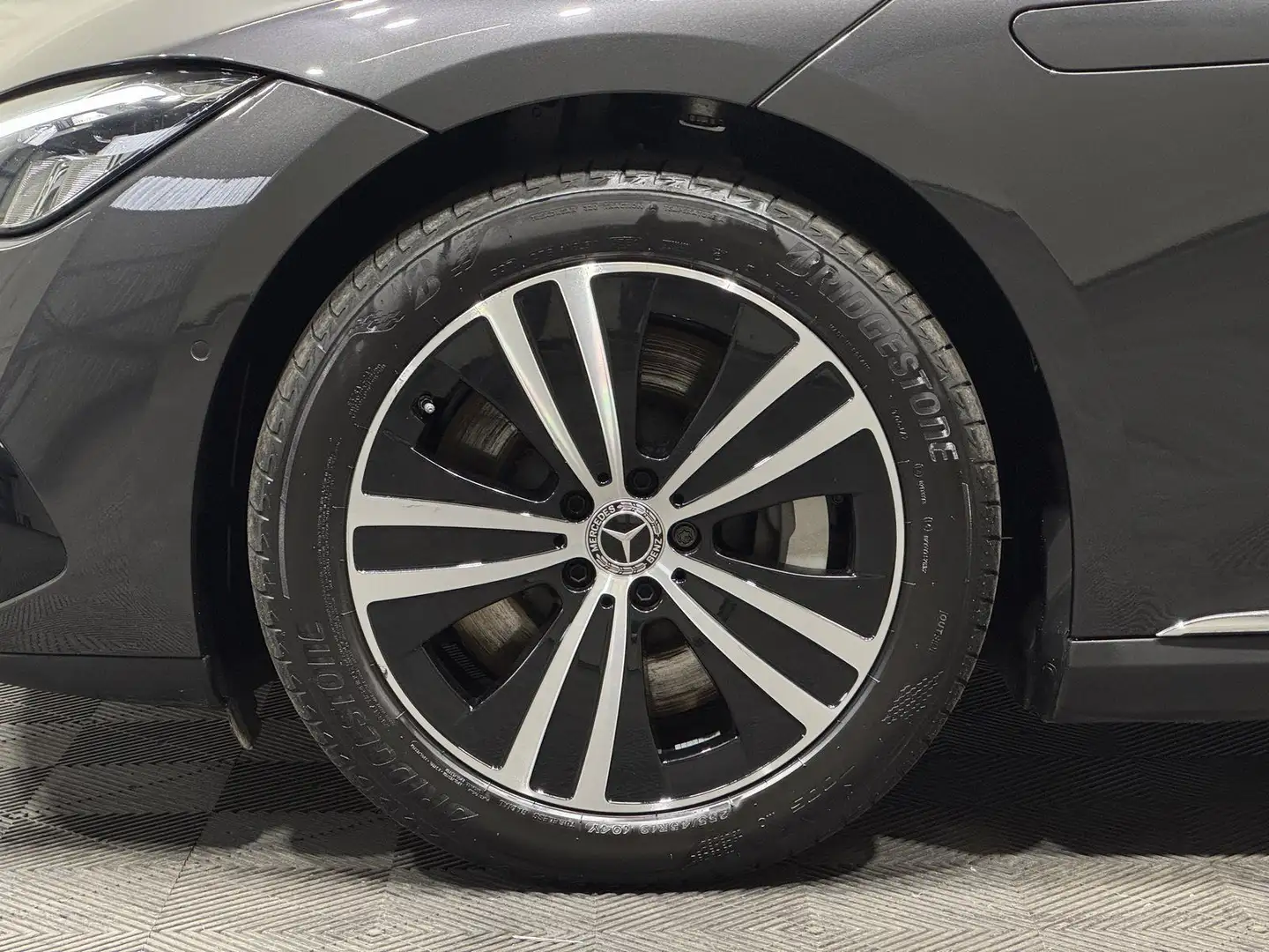 Mercedes-Benz EQE 300 Electric Art Advanced Plus + ServiceCare Grau - 2