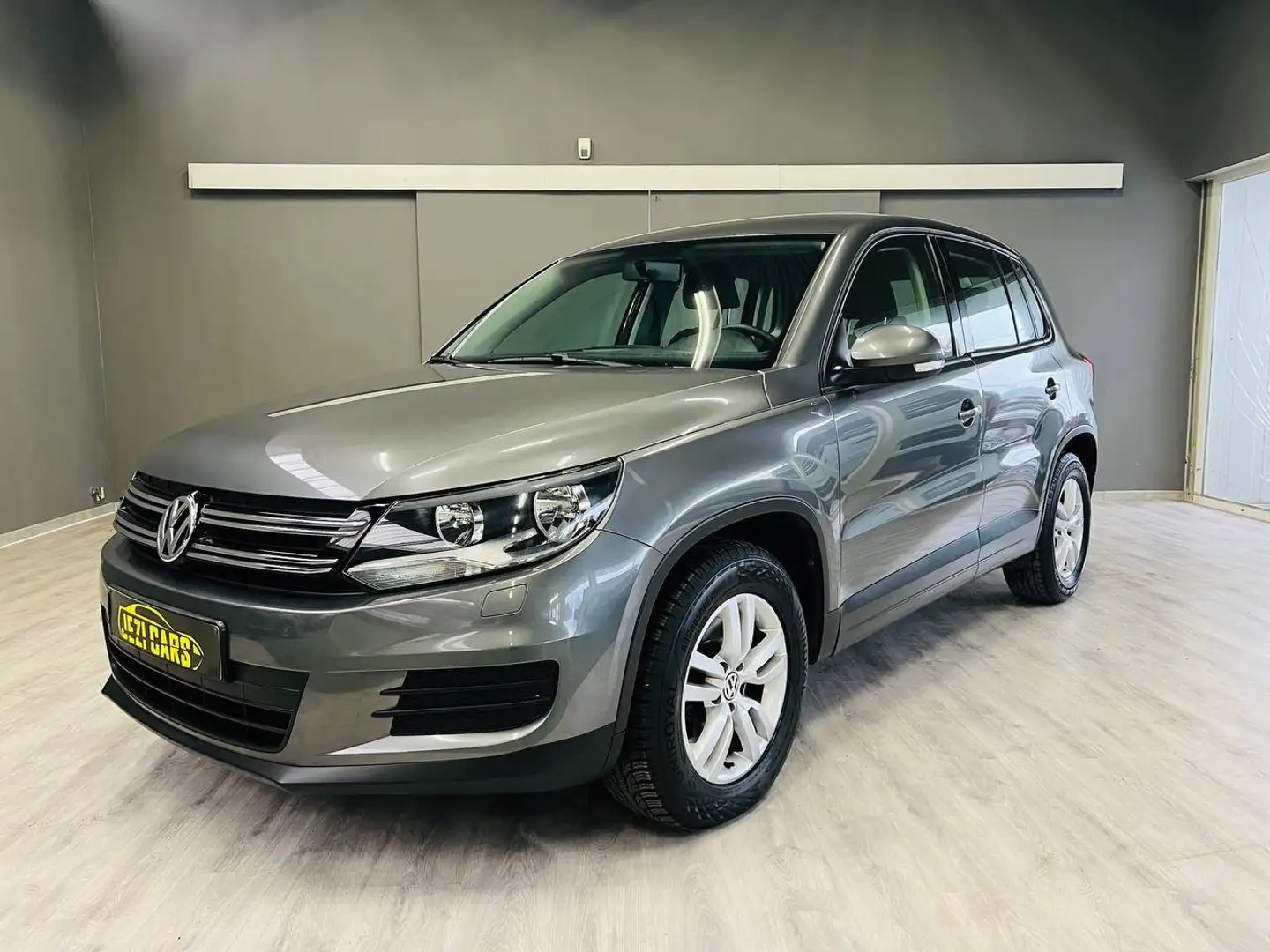 Volkswagen Tiguan 1.4 * 1 Jaar Garantie * Gris - 2
