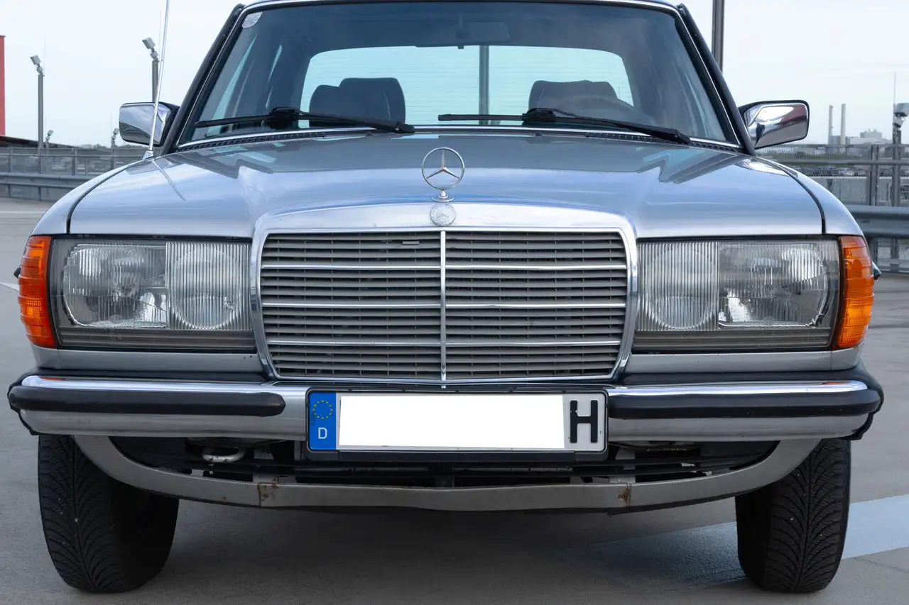 Mercedes-Benz 240