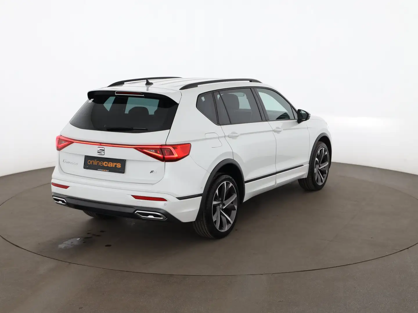 SEAT Tarraco 2.0 TDI FR Aut LED AHK RADAR NAVI SITZHZG Weiß - 2