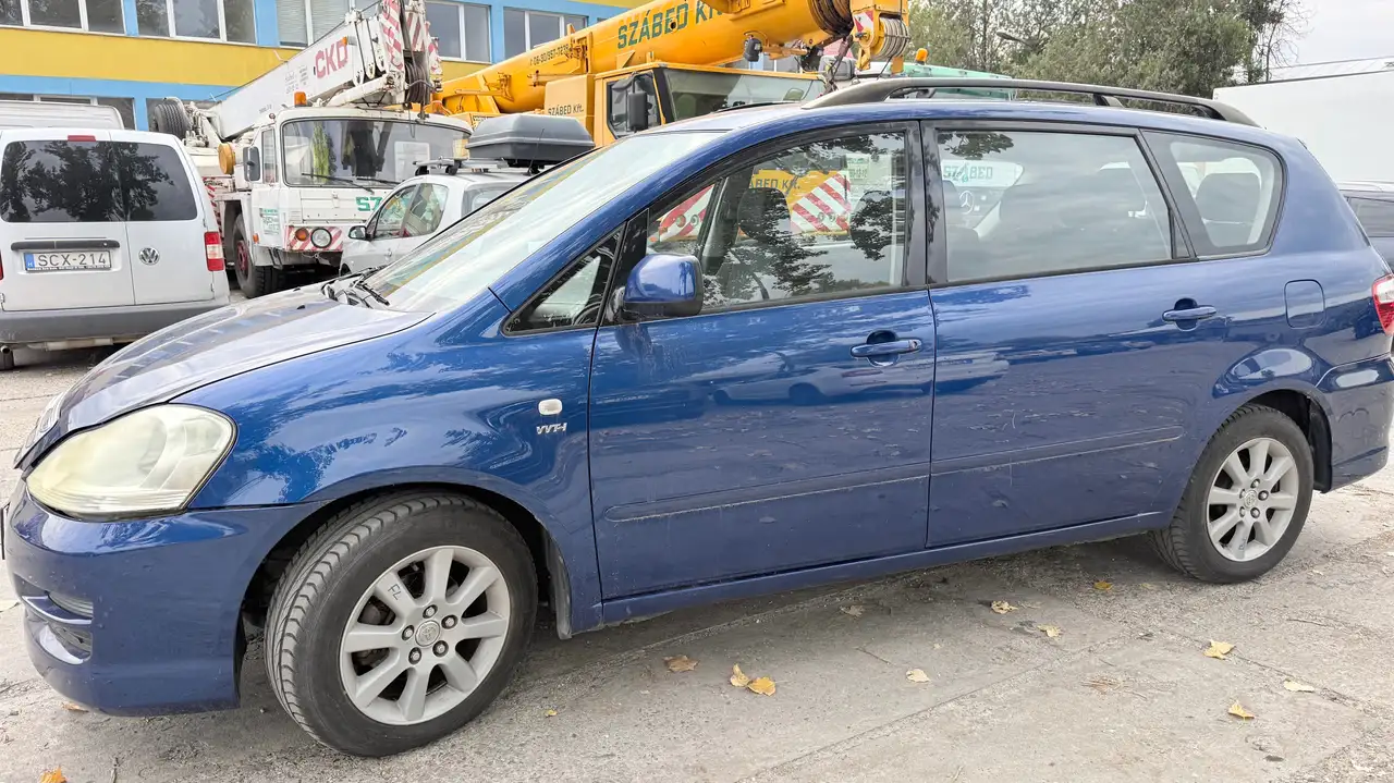 Toyota Avensis Verso