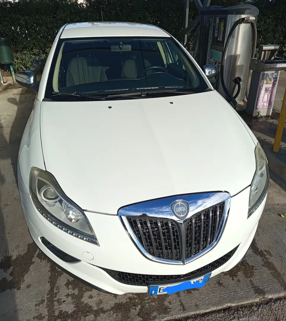 Lancia Delta Delta 1.6 mjt Argento 120cv dpf Bianco - 1