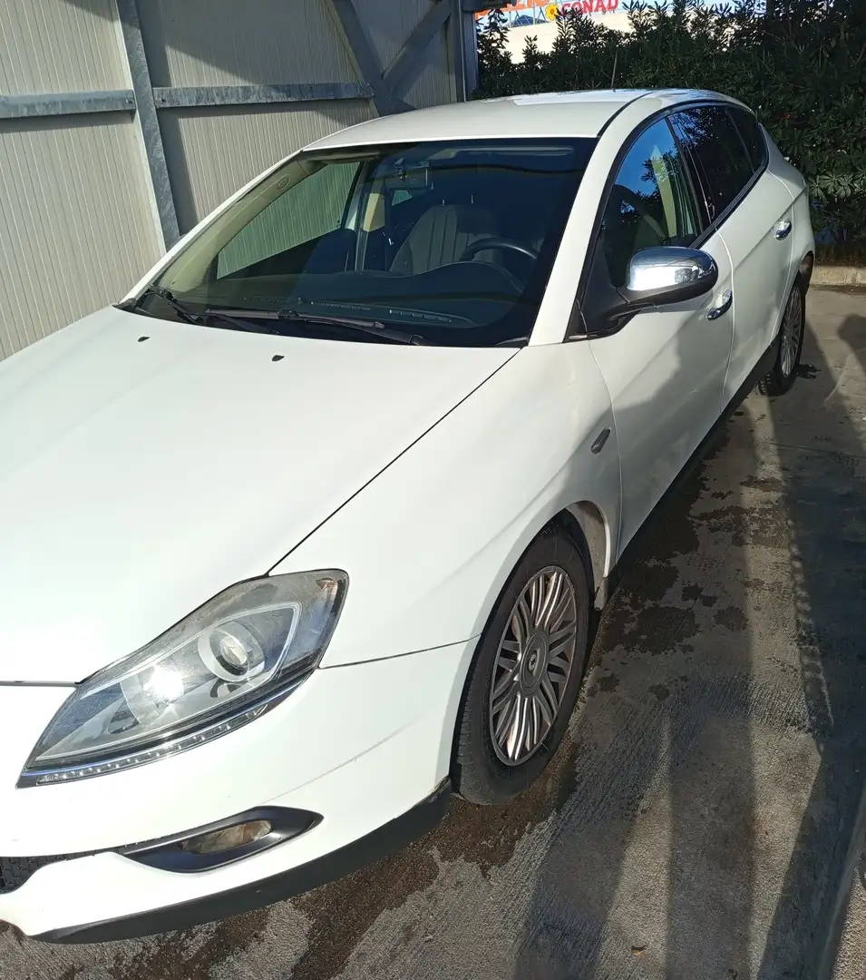 Lancia Delta Delta 1.6 mjt Argento 120cv dpf Bianco - 2