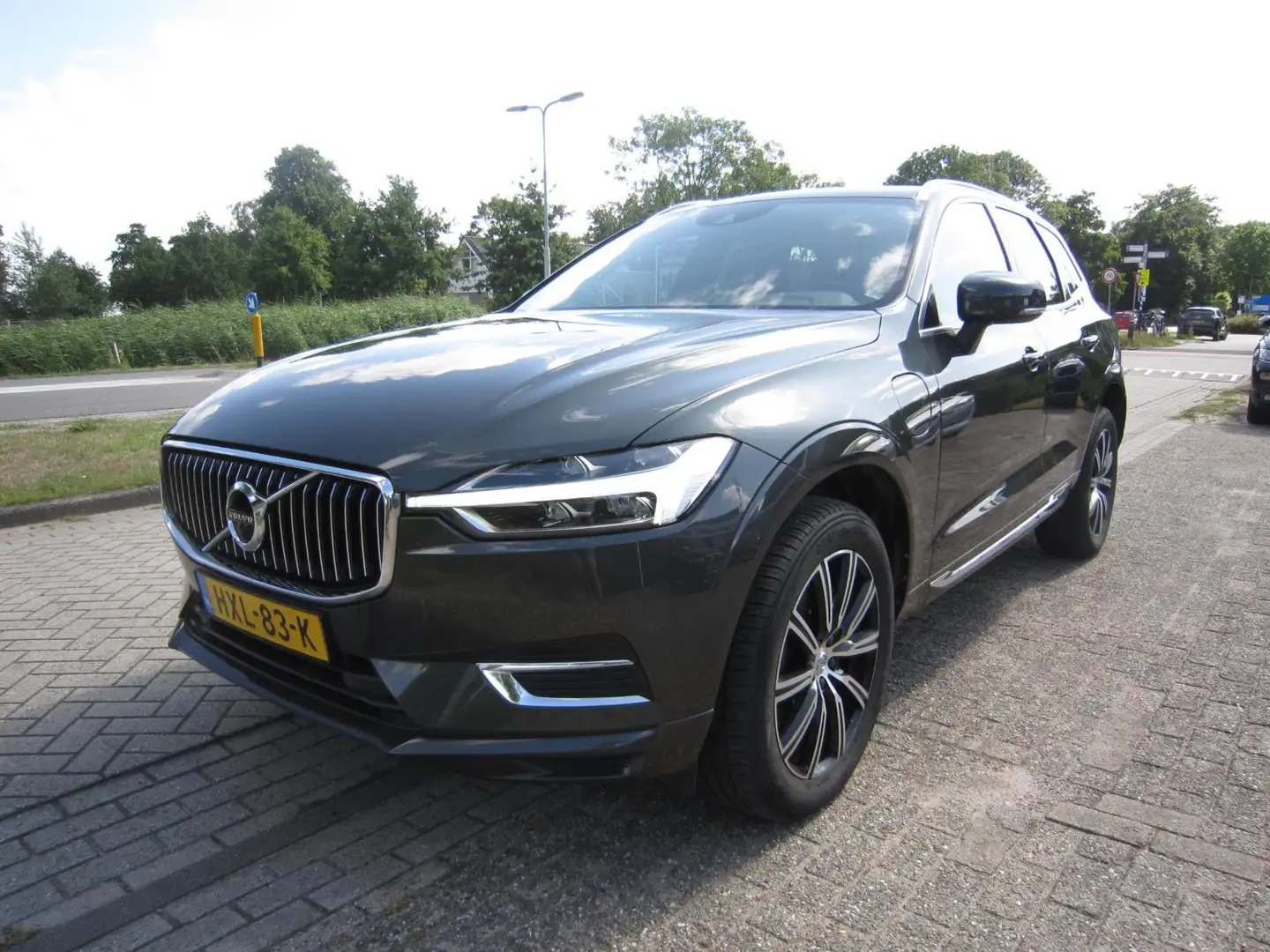 Volvo XC60 T8 TWIN ENGINE AWD Inscription Grijs - 1